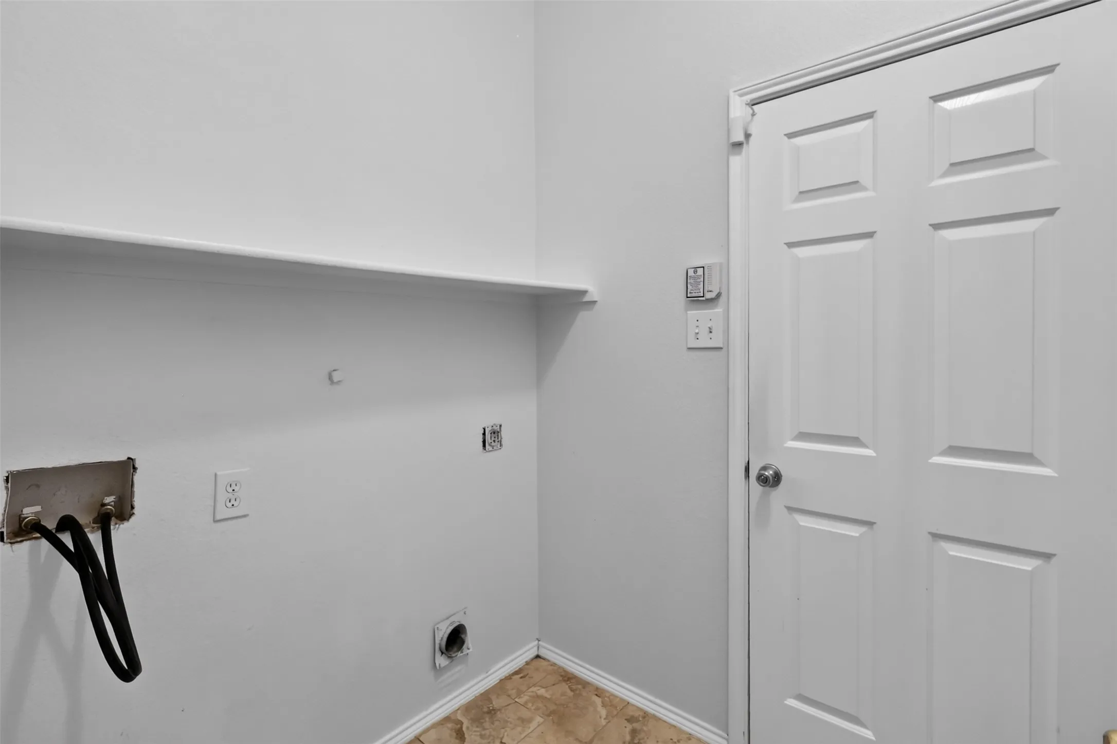 Single Family Residence For Rent in Tarrant County , 3526 Sedona Drive, Grand Prairie, Texas 75052, 4 Bedroom, 2 Bathroom, 2 Garage spaces, 2,162 Sqft, built in 2001, mls#21397015, Real Estate Agent in Grand Prairie, Homes For Rent in Tarrant county, Homes For Rent in Grand Prairie, Realtor in Grand Prairie Texas, Real Estate Brokerage Independent Realty Texas, Luminita Cordes Realtor