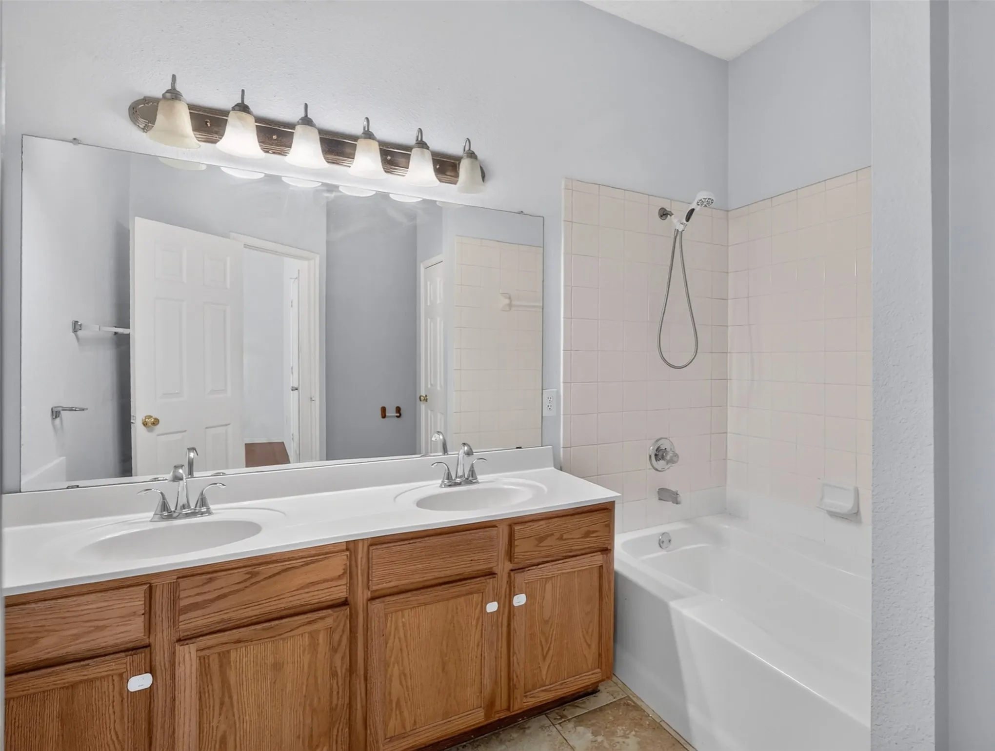 Single Family Residence For Rent in Tarrant County , 3526 Sedona Drive, Grand Prairie, Texas 75052, 4 Bedroom, 2 Bathroom, 2 Garage spaces, 2,162 Sqft, built in 2001, mls#21397015, Real Estate Agent in Grand Prairie, Homes For Rent in Tarrant county, Homes For Rent in Grand Prairie, Realtor in Grand Prairie Texas, Real Estate Brokerage Independent Realty Texas, Luminita Cordes Realtor