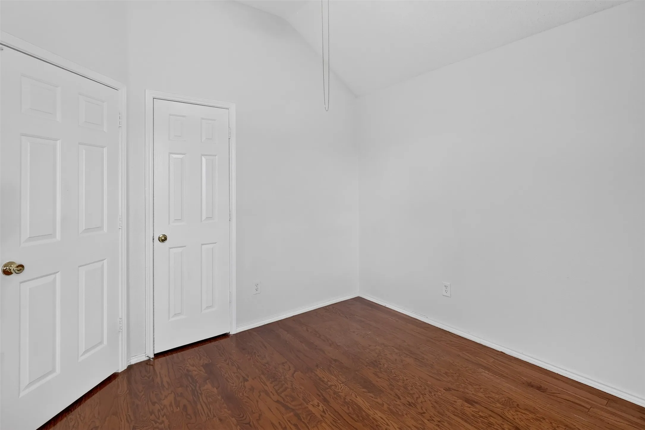 Single Family Residence For Rent in Tarrant County , 3526 Sedona Drive, Grand Prairie, Texas 75052, 4 Bedroom, 2 Bathroom, 2 Garage spaces, 2,162 Sqft, built in 2001, mls#21397015, Real Estate Agent in Grand Prairie, Homes For Rent in Tarrant county, Homes For Rent in Grand Prairie, Realtor in Grand Prairie Texas, Real Estate Brokerage Independent Realty Texas, Luminita Cordes Realtor