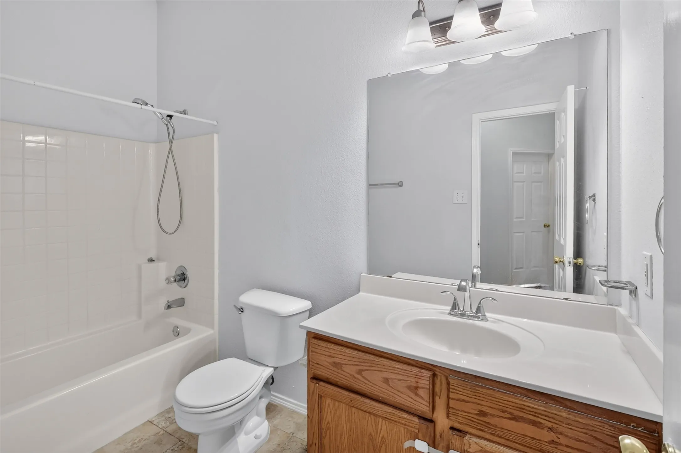 Single Family Residence For Rent in Tarrant County , 3526 Sedona Drive, Grand Prairie, Texas 75052, 4 Bedroom, 2 Bathroom, 2 Garage spaces, 2,162 Sqft, built in 2001, mls#21397015, Real Estate Agent in Grand Prairie, Homes For Rent in Tarrant county, Homes For Rent in Grand Prairie, Realtor in Grand Prairie Texas, Real Estate Brokerage Independent Realty Texas, Luminita Cordes Realtor