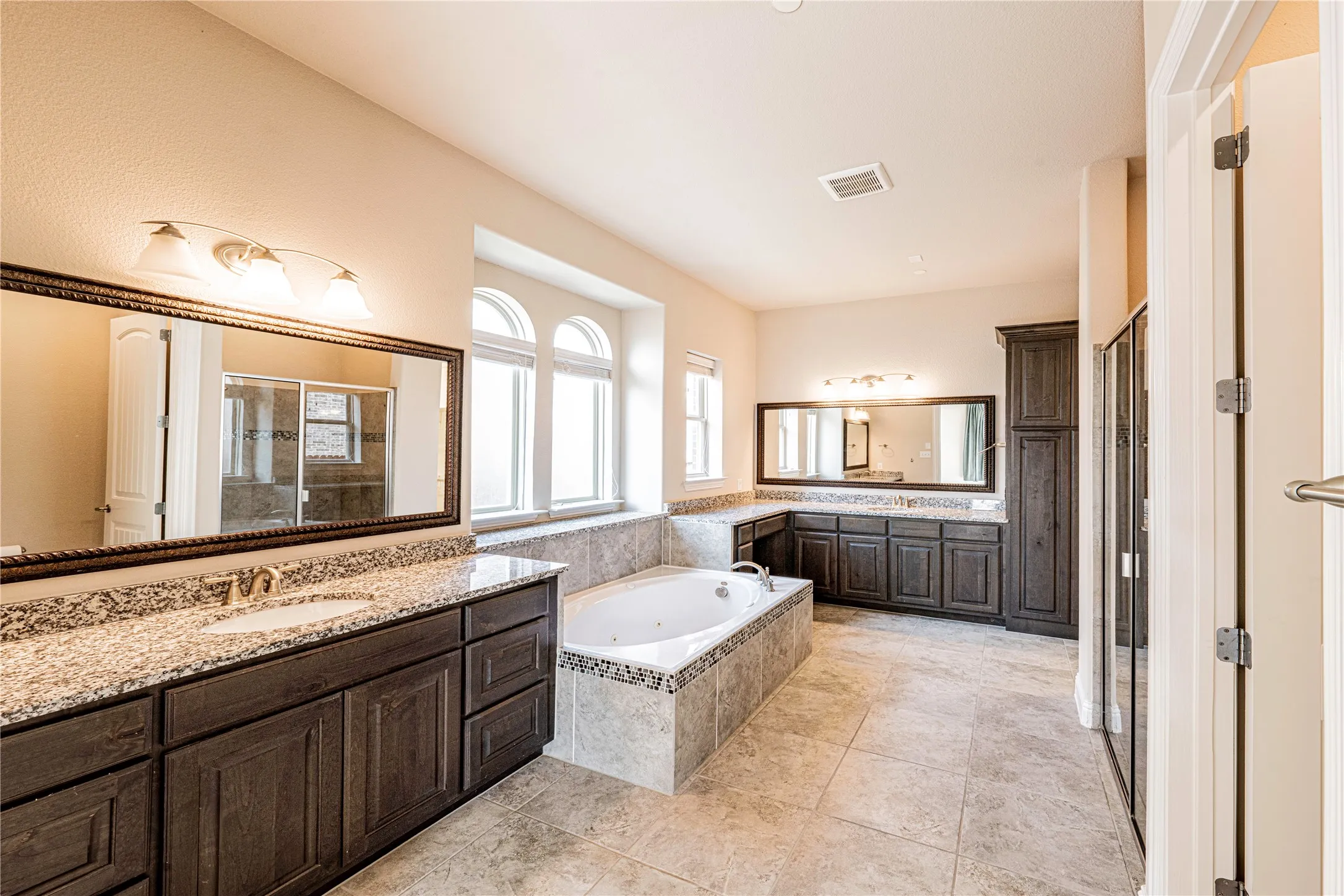 Single Family Residence For Sale in Collin County , 2320 Lewis Canyon Drive, Prosper, Texas 75078, 4 Bedroom, 4 Bathroom, 3 Garage spaces, 4,127 Sqft, built in 2016, mls#21396996, Real Estate Agent in Prosper, Homes For Sale in Collin county, Homes For Sale in Prosper, Realtor in Prosper Texas, Real Estate Brokerage Independent Realty Texas, Luminita Cordes Realtor