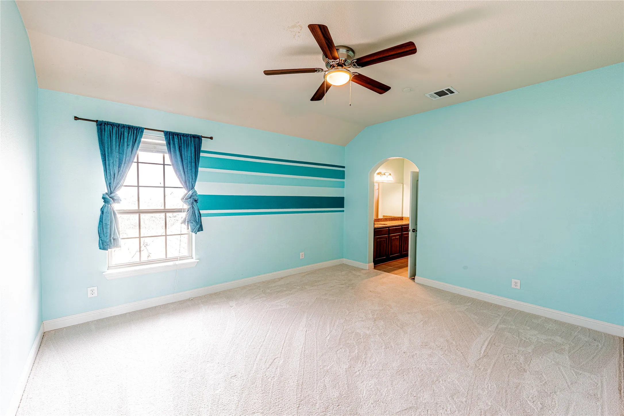Single Family Residence For Sale in Collin County , 2320 Lewis Canyon Drive, Prosper, Texas 75078, 4 Bedroom, 4 Bathroom, 3 Garage spaces, 4,127 Sqft, built in 2016, mls#21396996, Real Estate Agent in Prosper, Homes For Sale in Collin county, Homes For Sale in Prosper, Realtor in Prosper Texas, Real Estate Brokerage Independent Realty Texas, Luminita Cordes Realtor