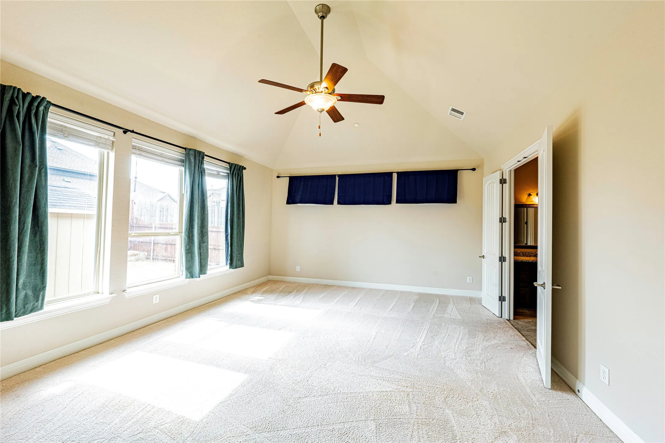 Single Family Residence For Sale in Collin County , 2320 Lewis Canyon Drive, Prosper, Texas 75078, 4 Bedroom, 4 Bathroom, 3 Garage spaces, 4,127 Sqft, built in 2016, mls#21396996, Real Estate Agent in Prosper, Homes For Sale in Collin county, Homes For Sale in Prosper, Realtor in Prosper Texas, Real Estate Brokerage Independent Realty Texas, Luminita Cordes Realtor