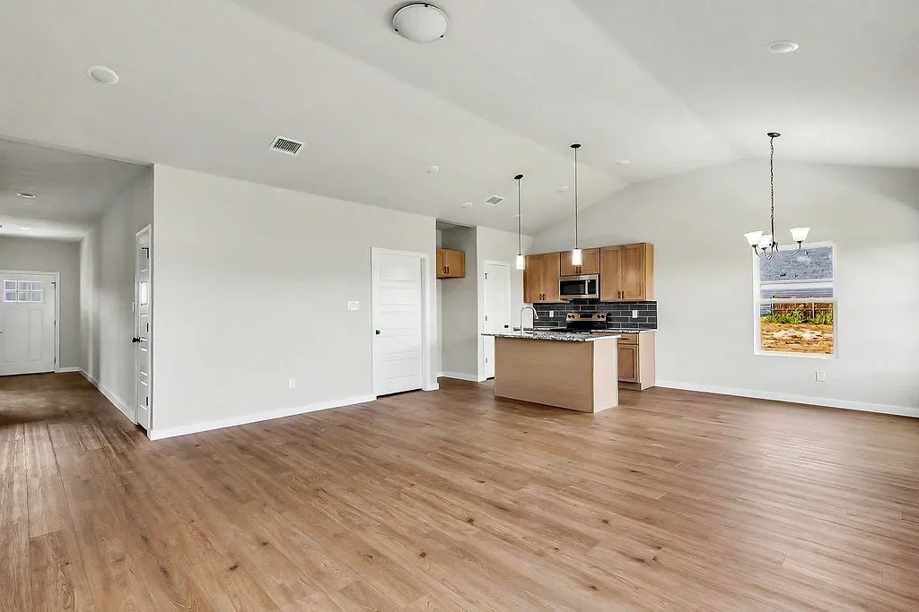 Single Family Residence For Sale in Tarrant County , 212 Marble Creek Drive, Fort Worth, Texas 76131, 3 Bedroom, 2 Bathroom, 2 Garage spaces, 1,387 Sqft, built in 2026, mls#21397017, Real Estate Agent in Fort Worth, Homes For Sale in Tarrant county, Homes For Sale in Fort Worth, Realtor in Fort Worth Texas, Real Estate Brokerage Independent Realty Texas, Luminita Cordes Realtor