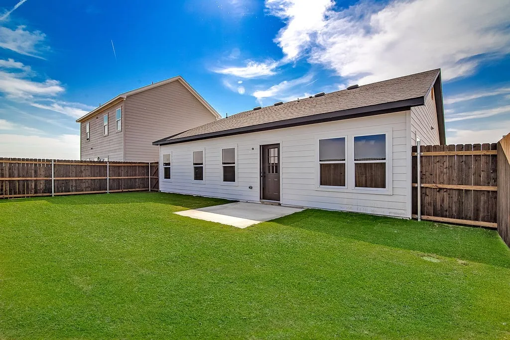 Single Family Residence For Sale in Tarrant County , 212 Marble Creek Drive, Fort Worth, Texas 76131, 3 Bedroom, 2 Bathroom, 2 Garage spaces, 1,387 Sqft, built in 2026, mls#21397017, Real Estate Agent in Fort Worth, Homes For Sale in Tarrant county, Homes For Sale in Fort Worth, Realtor in Fort Worth Texas, Real Estate Brokerage Independent Realty Texas, Luminita Cordes Realtor