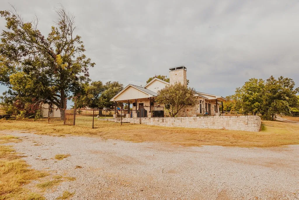 Single Family Residence For Sale in Parker County , 600 Finney Drive, Weatherford, Texas 76085, 2 Bedroom, 2 Bathroom, Garage spaces, 1,490 Sqft, built in 2008, mls#21391825, Real Estate Agent in Weatherford, Homes For Sale in Parker county, Homes For Sale in Weatherford, Realtor in Weatherford Texas, Real Estate Brokerage Independent Realty Texas, Luminita Cordes Realtor
