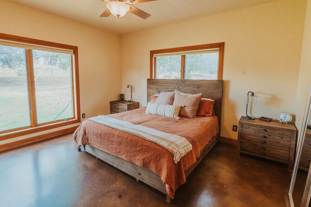 Single Family Residence For Sale in Parker County , 600 Finney Drive, Weatherford, Texas 76085, 2 Bedroom, 2 Bathroom, Garage spaces, 1,490 Sqft, built in 2008, mls#21391825, Real Estate Agent in Weatherford, Homes For Sale in Parker county, Homes For Sale in Weatherford, Realtor in Weatherford Texas, Real Estate Brokerage Independent Realty Texas, Luminita Cordes Realtor