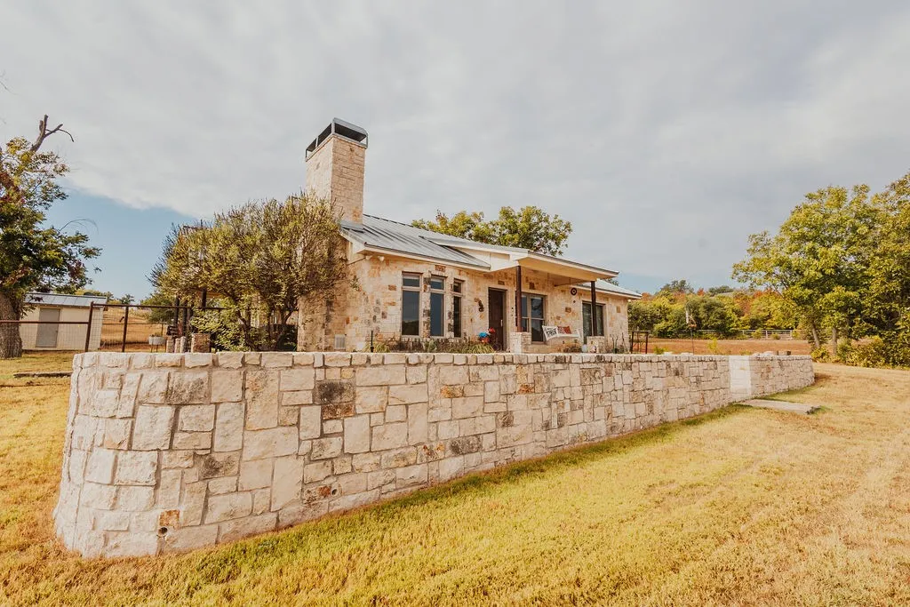Single Family Residence For Sale in Parker County , 600 Finney Drive, Weatherford, Texas 76085, 2 Bedroom, 2 Bathroom, Garage spaces, 1,490 Sqft, built in 2008, mls#21391825, Real Estate Agent in Weatherford, Homes For Sale in Parker county, Homes For Sale in Weatherford, Realtor in Weatherford Texas, Real Estate Brokerage Independent Realty Texas, Luminita Cordes Realtor