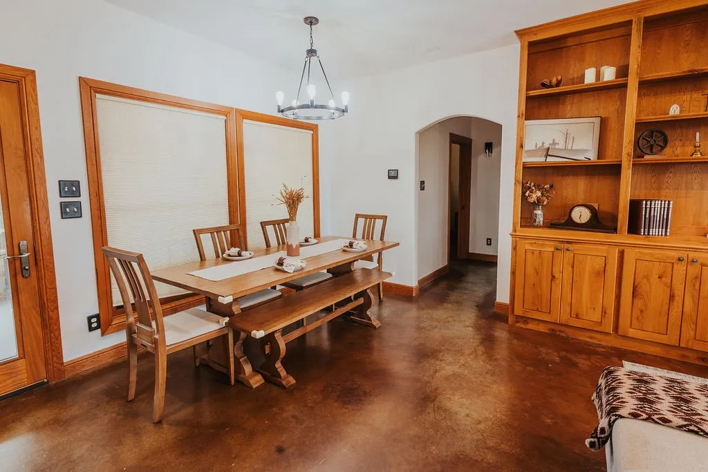 Single Family Residence For Sale in Parker County , 600 Finney Drive, Weatherford, Texas 76085, 2 Bedroom, 2 Bathroom, Garage spaces, 1,490 Sqft, built in 2008, mls#21391825, Real Estate Agent in Weatherford, Homes For Sale in Parker county, Homes For Sale in Weatherford, Realtor in Weatherford Texas, Real Estate Brokerage Independent Realty Texas, Luminita Cordes Realtor