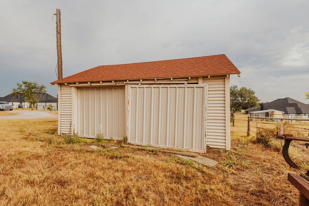 Single Family Residence For Sale in Parker County , 600 Finney Drive, Weatherford, Texas 76085, 2 Bedroom, 2 Bathroom, Garage spaces, 1,490 Sqft, built in 2008, mls#21391825, Real Estate Agent in Weatherford, Homes For Sale in Parker county, Homes For Sale in Weatherford, Realtor in Weatherford Texas, Real Estate Brokerage Independent Realty Texas, Luminita Cordes Realtor