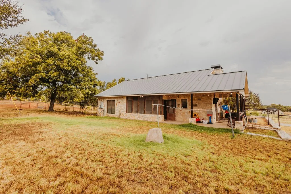 Single Family Residence For Sale in Parker County , 600 Finney Drive, Weatherford, Texas 76085, 2 Bedroom, 2 Bathroom, Garage spaces, 1,490 Sqft, built in 2008, mls#21391825, Real Estate Agent in Weatherford, Homes For Sale in Parker county, Homes For Sale in Weatherford, Realtor in Weatherford Texas, Real Estate Brokerage Independent Realty Texas, Luminita Cordes Realtor