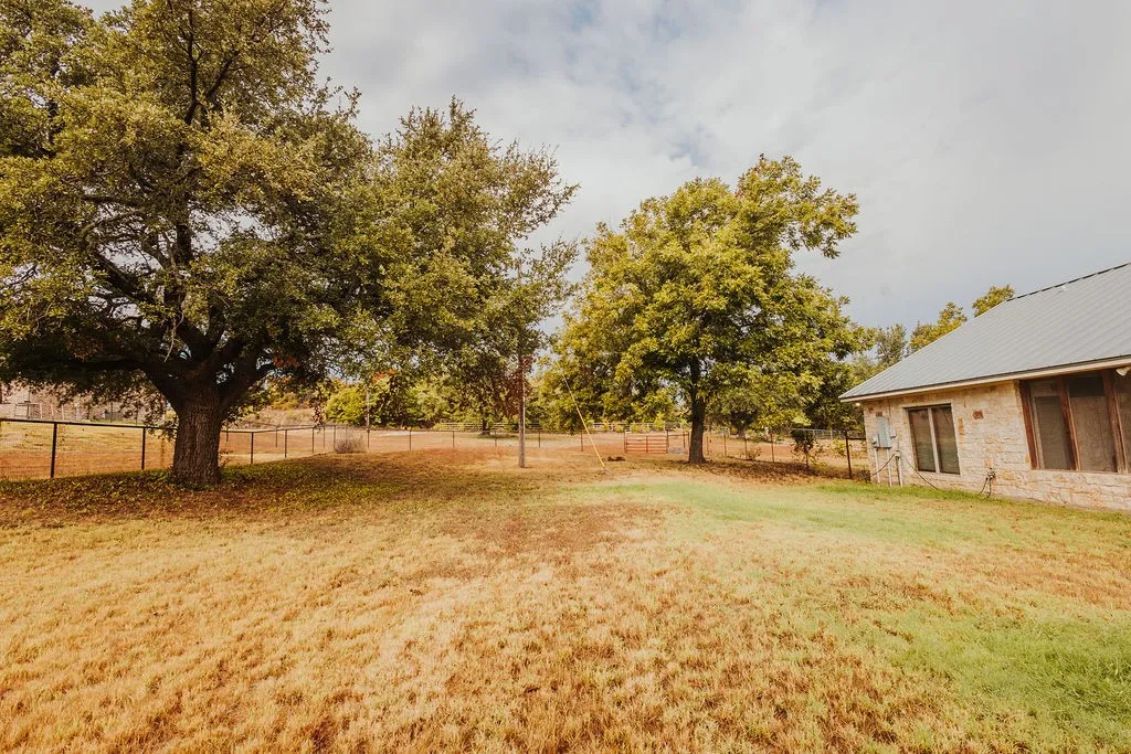 Single Family Residence For Sale in Parker County , 600 Finney Drive, Weatherford, Texas 76085, 2 Bedroom, 2 Bathroom, Garage spaces, 1,490 Sqft, built in 2008, mls#21391825, Real Estate Agent in Weatherford, Homes For Sale in Parker county, Homes For Sale in Weatherford, Realtor in Weatherford Texas, Real Estate Brokerage Independent Realty Texas, Luminita Cordes Realtor