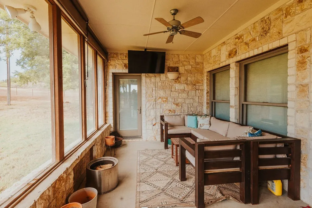 Single Family Residence For Sale in Parker County , 600 Finney Drive, Weatherford, Texas 76085, 2 Bedroom, 2 Bathroom, Garage spaces, 1,490 Sqft, built in 2008, mls#21391825, Real Estate Agent in Weatherford, Homes For Sale in Parker county, Homes For Sale in Weatherford, Realtor in Weatherford Texas, Real Estate Brokerage Independent Realty Texas, Luminita Cordes Realtor