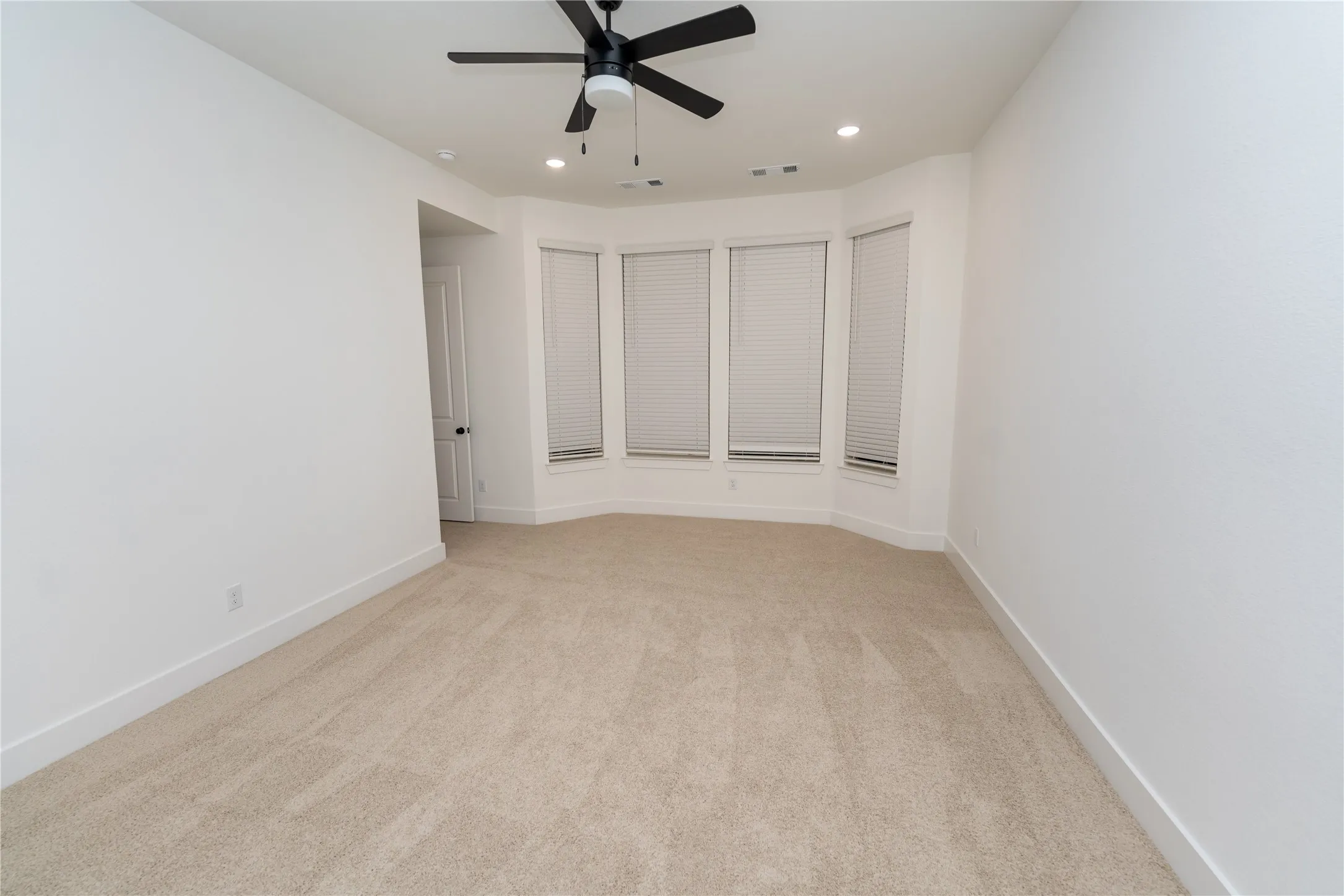 Single Family Residence For Rent in Collin County , 2429 Plumeria Lane, Celina, Texas 75009, 4 Bedroom, 3 Bathroom, 2 Garage spaces, 2,973 Sqft, built in 2024, mls#21395662, Real Estate Agent in Celina, Homes For Rent in Collin county, Homes For Rent in Celina, Realtor in Celina Texas, Real Estate Brokerage Independent Realty Texas, Luminita Cordes Realtor