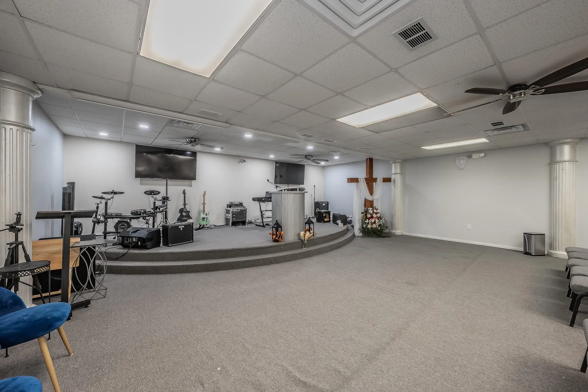 Business For Sale in Tarrant County , 3819 Mccart Avenue, Fort Worth, Texas 76110, 0, 0, Garage spaces, 0 Sqft, built in 1966, mls#21396254, Real Estate Agent in Fort Worth, Homes For Sale in Tarrant county, Homes For Sale in Fort Worth, Realtor in Fort Worth Texas, Real Estate Brokerage Independent Realty Texas, Luminita Cordes Realtor