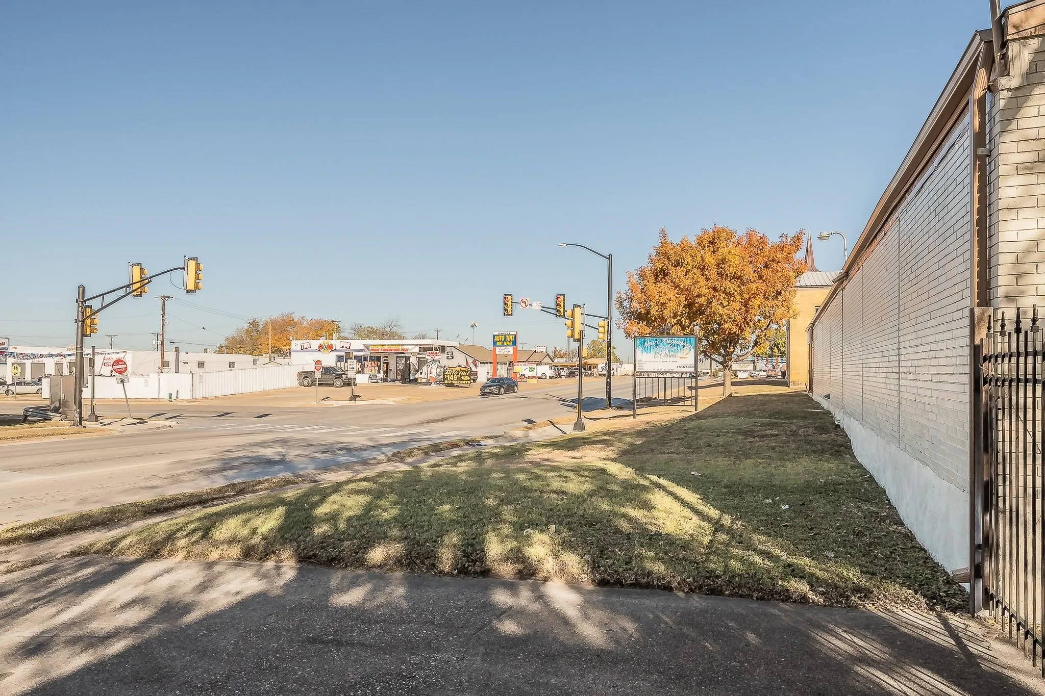 Business For Sale in Tarrant County , 3819 Mccart Avenue, Fort Worth, Texas 76110, 0, 0, Garage spaces, 0 Sqft, built in 1966, mls#21396254, Real Estate Agent in Fort Worth, Homes For Sale in Tarrant county, Homes For Sale in Fort Worth, Realtor in Fort Worth Texas, Real Estate Brokerage Independent Realty Texas, Luminita Cordes Realtor
