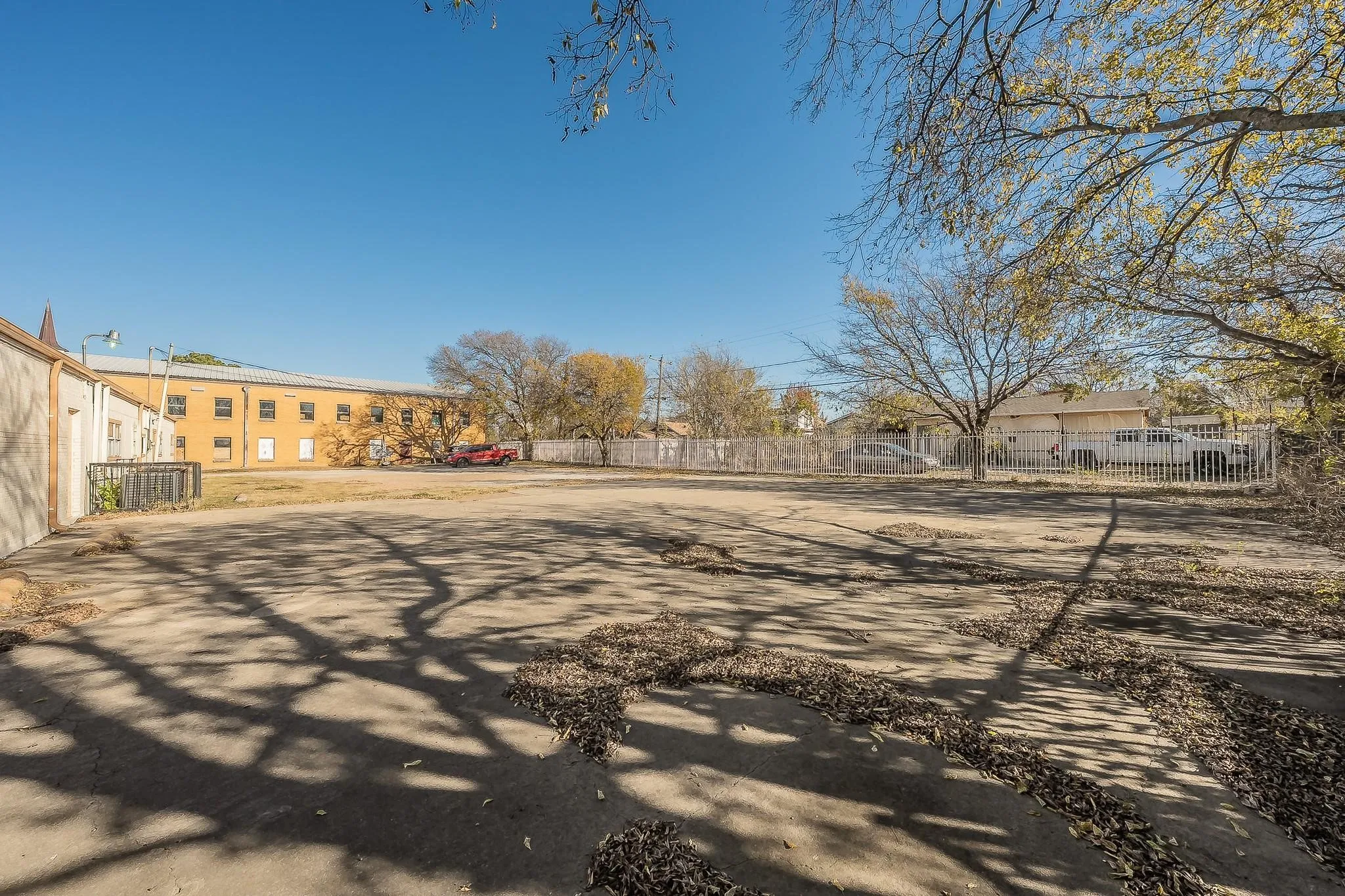 Business For Sale in Tarrant County , 3819 Mccart Avenue, Fort Worth, Texas 76110, 0, 0, Garage spaces, 0 Sqft, built in 1966, mls#21396254, Real Estate Agent in Fort Worth, Homes For Sale in Tarrant county, Homes For Sale in Fort Worth, Realtor in Fort Worth Texas, Real Estate Brokerage Independent Realty Texas, Luminita Cordes Realtor