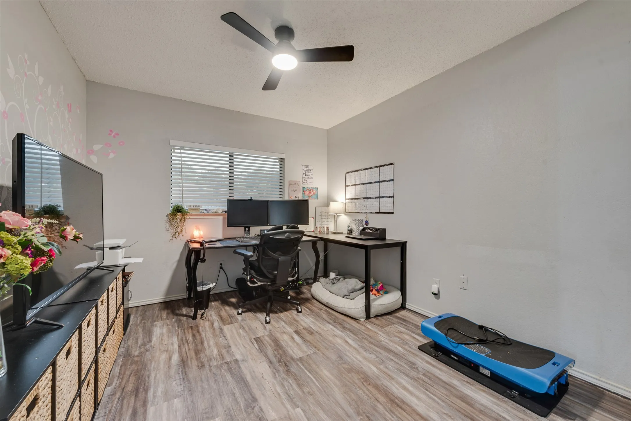 Single Family Residence For Sale in Tarrant County , 10140 Indian Mound Road, Fort Worth, Texas 76108, 3 Bedroom, 2 Bathroom, 2 Garage spaces, 1,556 Sqft, built in 1986, mls#21395676, Real Estate Agent in Fort Worth, Homes For Sale in Tarrant county, Homes For Sale in Fort Worth, Realtor in Fort Worth Texas, Real Estate Brokerage Independent Realty Texas, Luminita Cordes Realtor