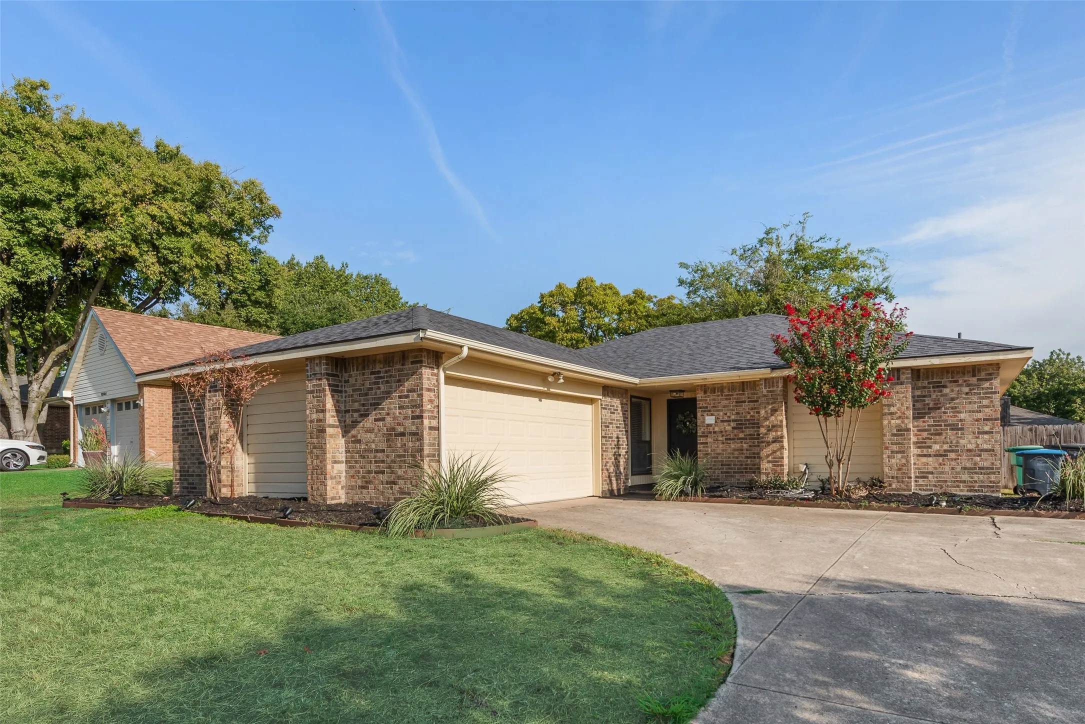 Single Family Residence For Sale in Tarrant County , 10140 Indian Mound Road, Fort Worth, Texas 76108, 3 Bedroom, 2 Bathroom, 2 Garage spaces, 1,556 Sqft, built in 1986, mls#21395676, Real Estate Agent in Fort Worth, Homes For Sale in Tarrant county, Homes For Sale in Fort Worth, Realtor in Fort Worth Texas, Real Estate Brokerage Independent Realty Texas, Luminita Cordes Realtor