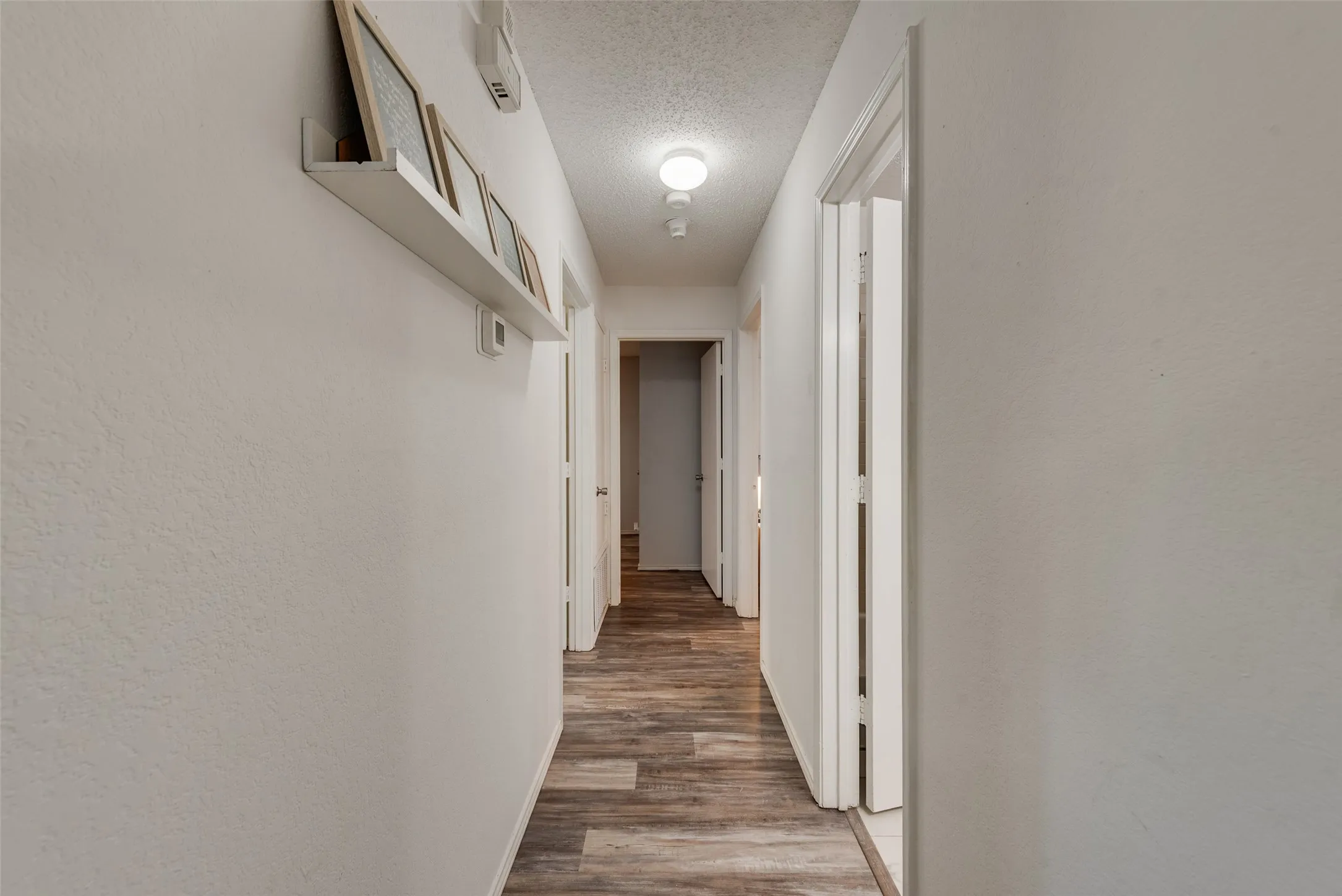 Single Family Residence For Sale in Tarrant County , 10140 Indian Mound Road, Fort Worth, Texas 76108, 3 Bedroom, 2 Bathroom, 2 Garage spaces, 1,556 Sqft, built in 1986, mls#21395676, Real Estate Agent in Fort Worth, Homes For Sale in Tarrant county, Homes For Sale in Fort Worth, Realtor in Fort Worth Texas, Real Estate Brokerage Independent Realty Texas, Luminita Cordes Realtor