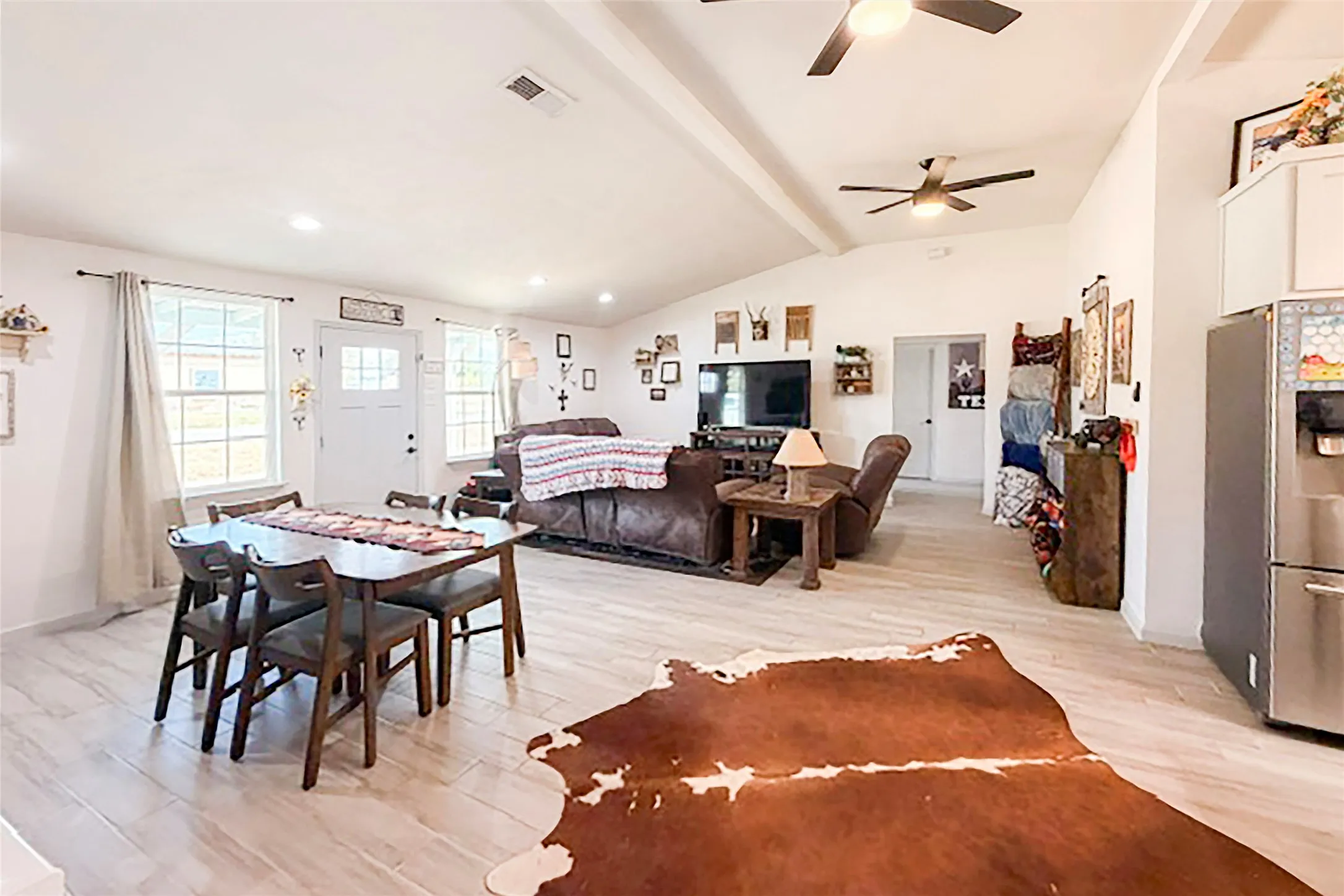 Single Family Residence For Sale in Erath County , 728 Water Oak Street, Dublin, Texas 76446, 4 Bedroom, 2 Bathroom, Garage spaces, 1,800 Sqft, built in 1994, mls#21396818, Real Estate Agent in Dublin, Homes For Sale in Erath county, Homes For Sale in Dublin, Realtor in Dublin Texas, Real Estate Brokerage Independent Realty Texas, Luminita Cordes Realtor