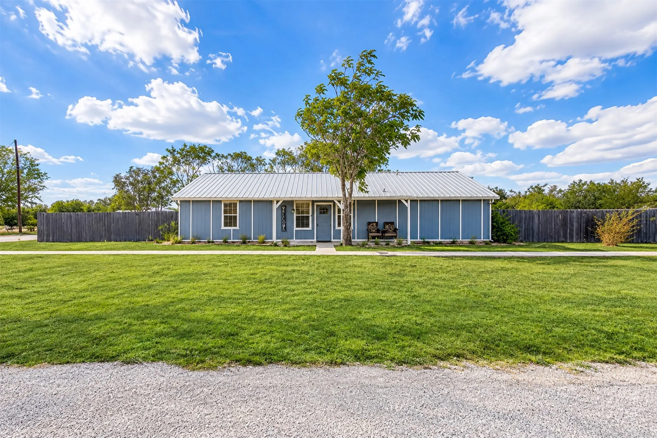 Single Family Residence For Sale in Erath County , 728 Water Oak Street, Dublin, Texas 76446, 4 Bedroom, 2 Bathroom, Garage spaces, 1,800 Sqft, built in 1994, mls#21396818, Real Estate Agent in Dublin, Homes For Sale in Erath county, Homes For Sale in Dublin, Realtor in Dublin Texas, Real Estate Brokerage Independent Realty Texas, Luminita Cordes Realtor