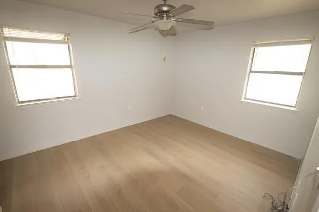 Single Family Residence For Rent in Grayson County , 109 Simmons Loop, Van Alstyne, Texas 75495, 3 Bedroom, 2 Bathroom, 2 Garage spaces, 1,896 Sqft, built in 1977, mls#21397044, Real Estate Agent in Van Alstyne, Homes For Rent in Grayson county, Homes For Rent in Van Alstyne, Realtor in Van Alstyne Texas, Real Estate Brokerage Independent Realty Texas, Luminita Cordes Realtor