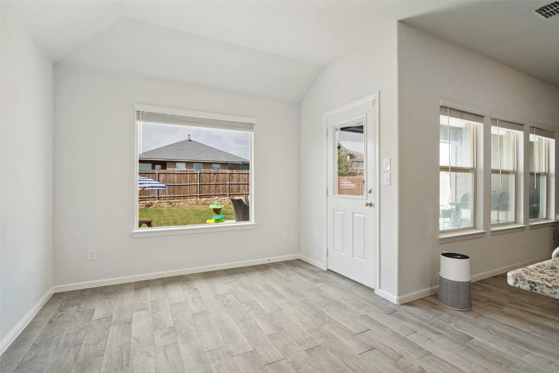 Single Family Residence For Sale in Tarrant County , 2208 Denmark Lane, Fort Worth, Texas 76108, 3 Bedroom, 2 Bathroom, 2 Garage spaces, 1,429 Sqft, built in 2020, mls#21387358, Real Estate Agent in Fort Worth, Homes For Sale in Tarrant county, Homes For Sale in Fort Worth, Realtor in Fort Worth Texas, Real Estate Brokerage Independent Realty Texas, Luminita Cordes Realtor