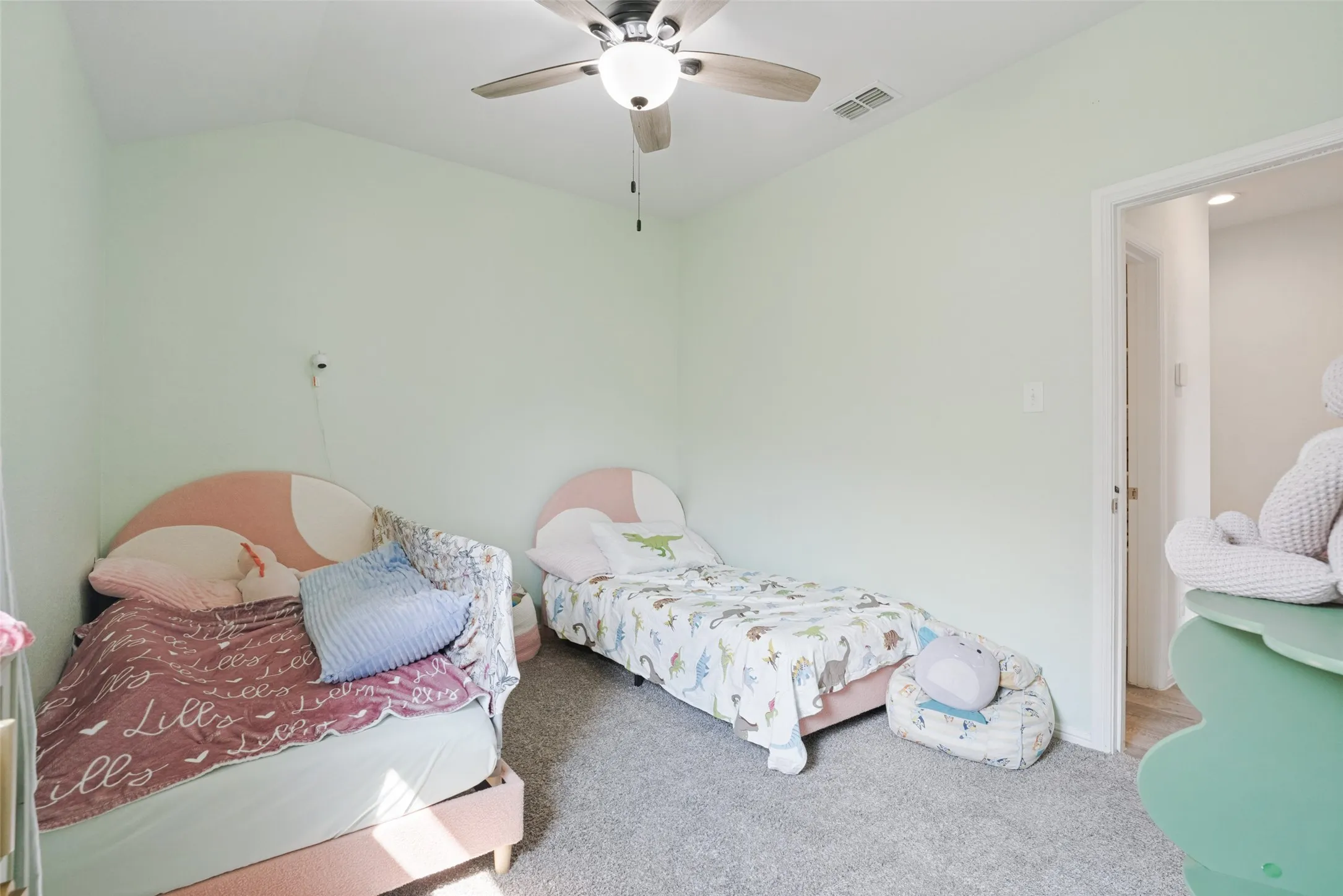 Single Family Residence For Sale in Tarrant County , 2208 Denmark Lane, Fort Worth, Texas 76108, 3 Bedroom, 2 Bathroom, 2 Garage spaces, 1,429 Sqft, built in 2020, mls#21387358, Real Estate Agent in Fort Worth, Homes For Sale in Tarrant county, Homes For Sale in Fort Worth, Realtor in Fort Worth Texas, Real Estate Brokerage Independent Realty Texas, Luminita Cordes Realtor