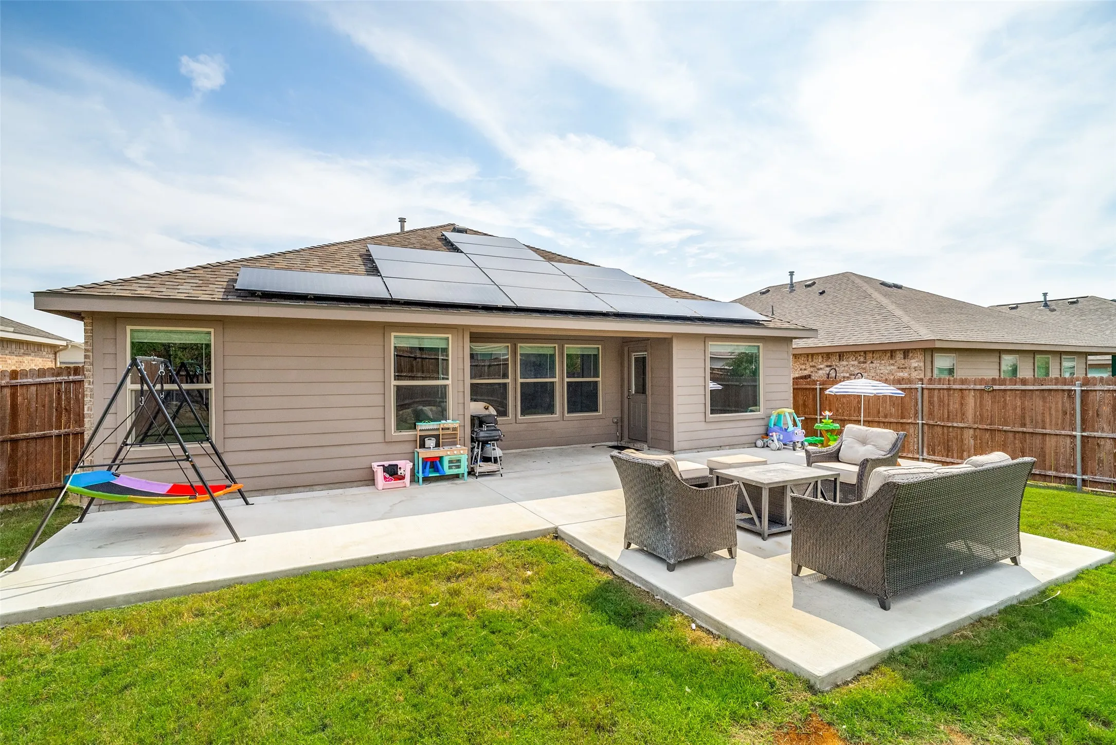 Single Family Residence For Sale in Tarrant County , 2208 Denmark Lane, Fort Worth, Texas 76108, 3 Bedroom, 2 Bathroom, 2 Garage spaces, 1,429 Sqft, built in 2020, mls#21387358, Real Estate Agent in Fort Worth, Homes For Sale in Tarrant county, Homes For Sale in Fort Worth, Realtor in Fort Worth Texas, Real Estate Brokerage Independent Realty Texas, Luminita Cordes Realtor