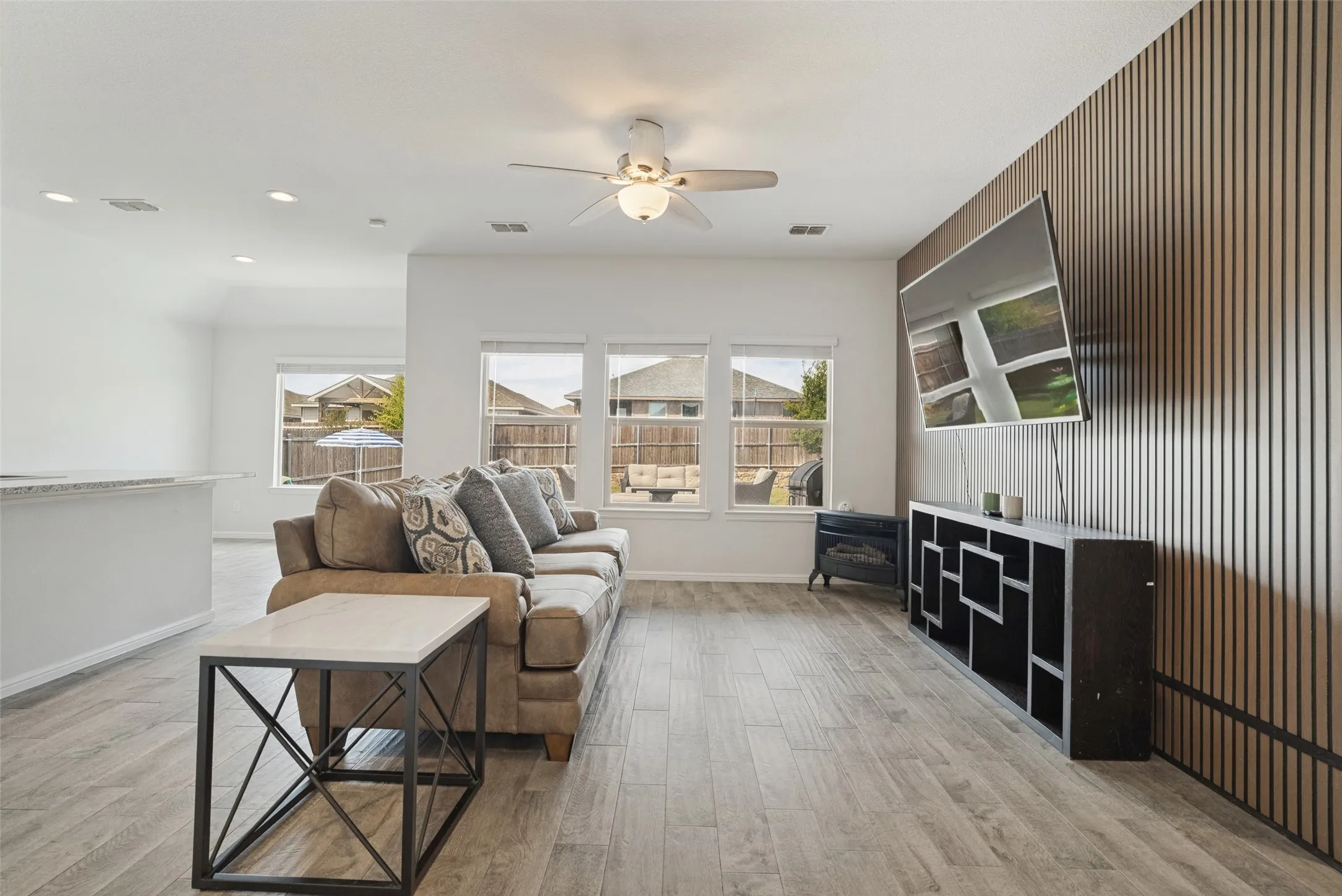 Single Family Residence For Sale in Tarrant County , 2208 Denmark Lane, Fort Worth, Texas 76108, 3 Bedroom, 2 Bathroom, 2 Garage spaces, 1,429 Sqft, built in 2020, mls#21387358, Real Estate Agent in Fort Worth, Homes For Sale in Tarrant county, Homes For Sale in Fort Worth, Realtor in Fort Worth Texas, Real Estate Brokerage Independent Realty Texas, Luminita Cordes Realtor