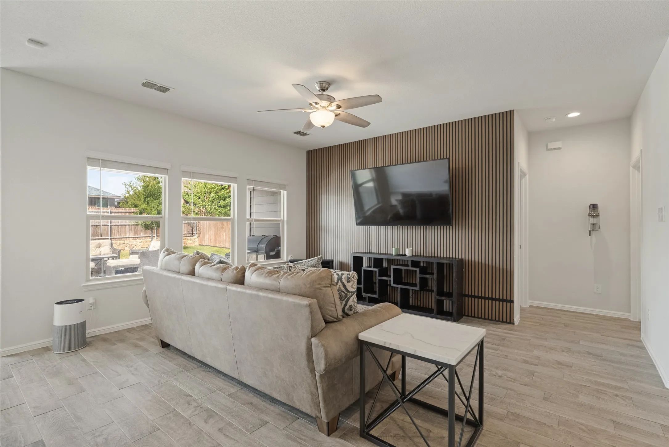 Single Family Residence For Sale in Tarrant County , 2208 Denmark Lane, Fort Worth, Texas 76108, 3 Bedroom, 2 Bathroom, 2 Garage spaces, 1,429 Sqft, built in 2020, mls#21387358, Real Estate Agent in Fort Worth, Homes For Sale in Tarrant county, Homes For Sale in Fort Worth, Realtor in Fort Worth Texas, Real Estate Brokerage Independent Realty Texas, Luminita Cordes Realtor