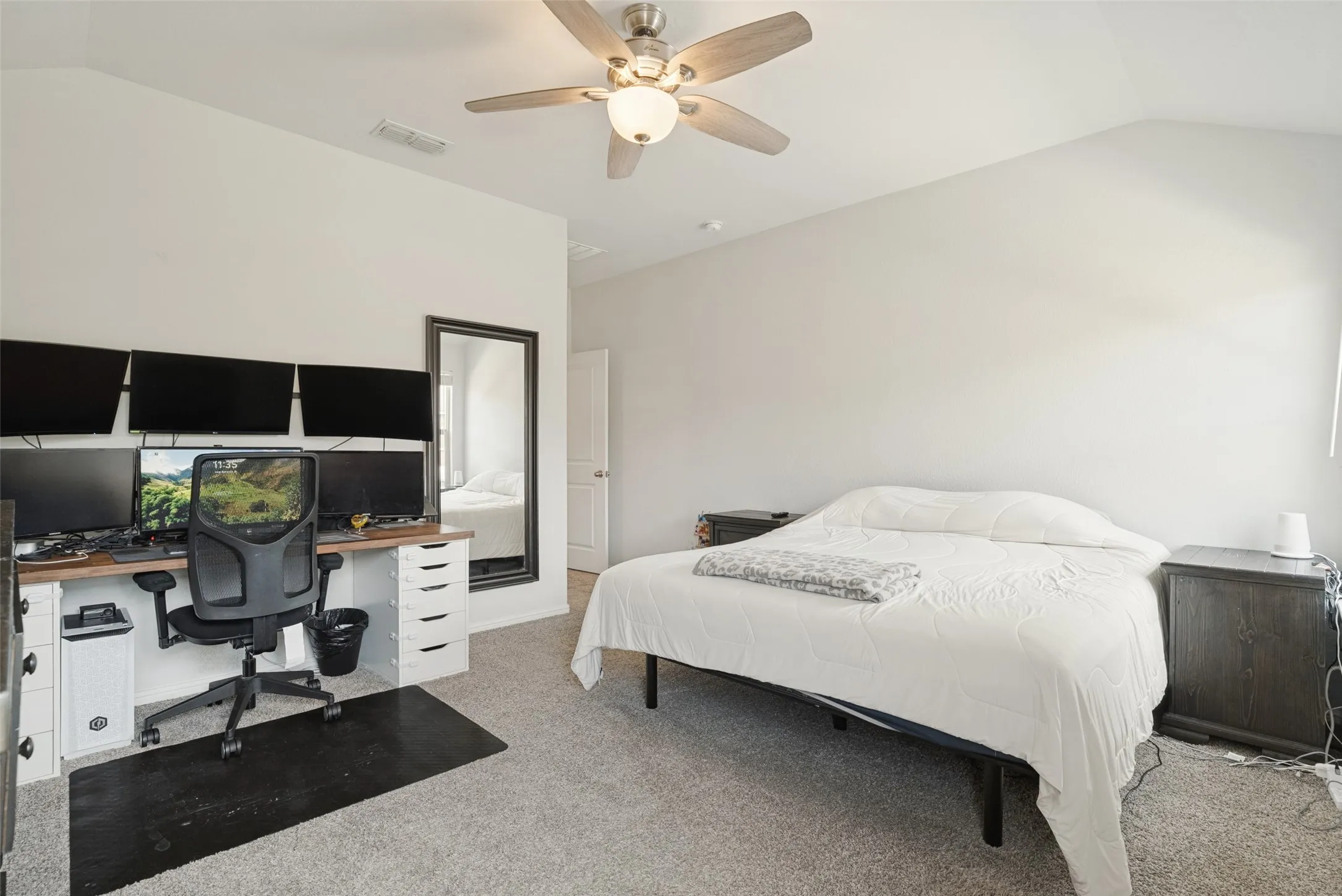 Single Family Residence For Sale in Tarrant County , 2208 Denmark Lane, Fort Worth, Texas 76108, 3 Bedroom, 2 Bathroom, 2 Garage spaces, 1,429 Sqft, built in 2020, mls#21387358, Real Estate Agent in Fort Worth, Homes For Sale in Tarrant county, Homes For Sale in Fort Worth, Realtor in Fort Worth Texas, Real Estate Brokerage Independent Realty Texas, Luminita Cordes Realtor