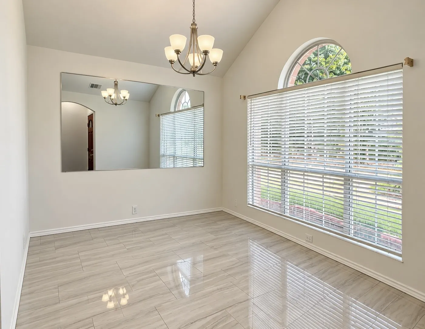 Single Family Residence For Sale in Collin County , 4221 Creekstone Drive, Plano, Texas 75093, 4 Bedroom, 2 Bathroom, 2 Garage spaces, 1,787 Sqft, built in 1993, mls#21394364, Real Estate Agent in Plano, Homes For Sale in Collin county, Homes For Sale in Plano, Realtor in Plano Texas, Real Estate Brokerage Independent Realty Texas, Luminita Cordes Realtor