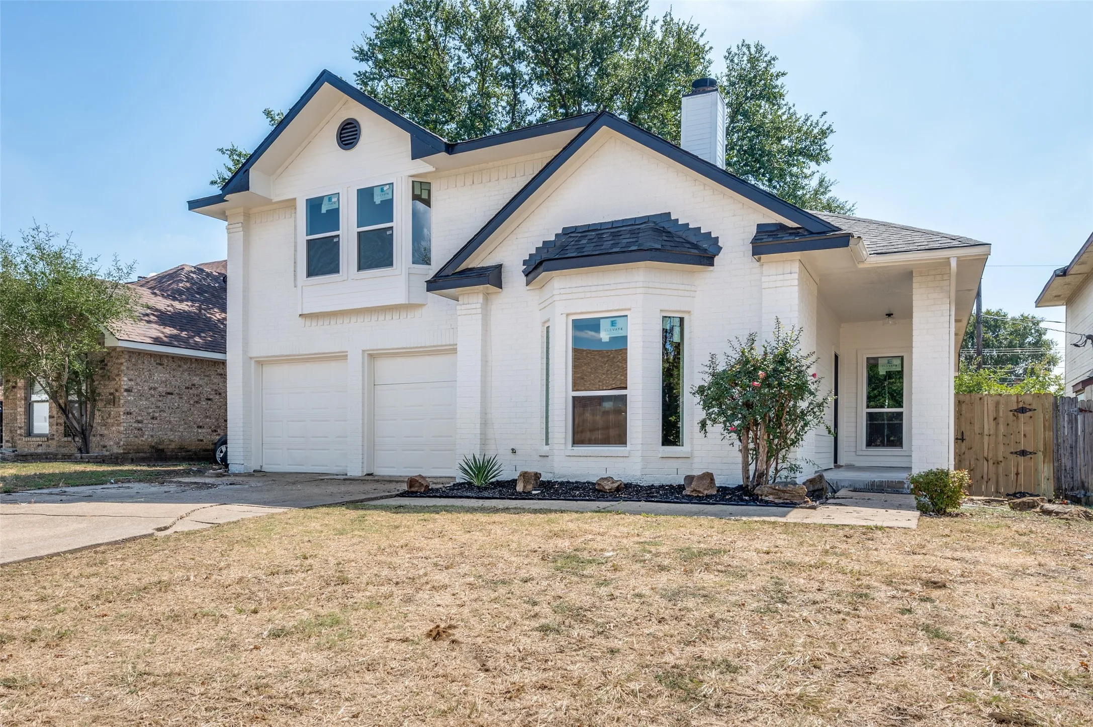 Single Family Residence For Sale in Tarrant County , 838 Cornfield Drive, Arlington, Texas 76017, 4 Bedroom, 3 Bathroom, 2 Garage spaces, 1,818 Sqft, built in 1986, mls#21396029, Real Estate Agent in Arlington, Homes For Sale in Tarrant county, Homes For Sale in Arlington, Realtor in Arlington Texas, Real Estate Brokerage Independent Realty Texas, Luminita Cordes Realtor