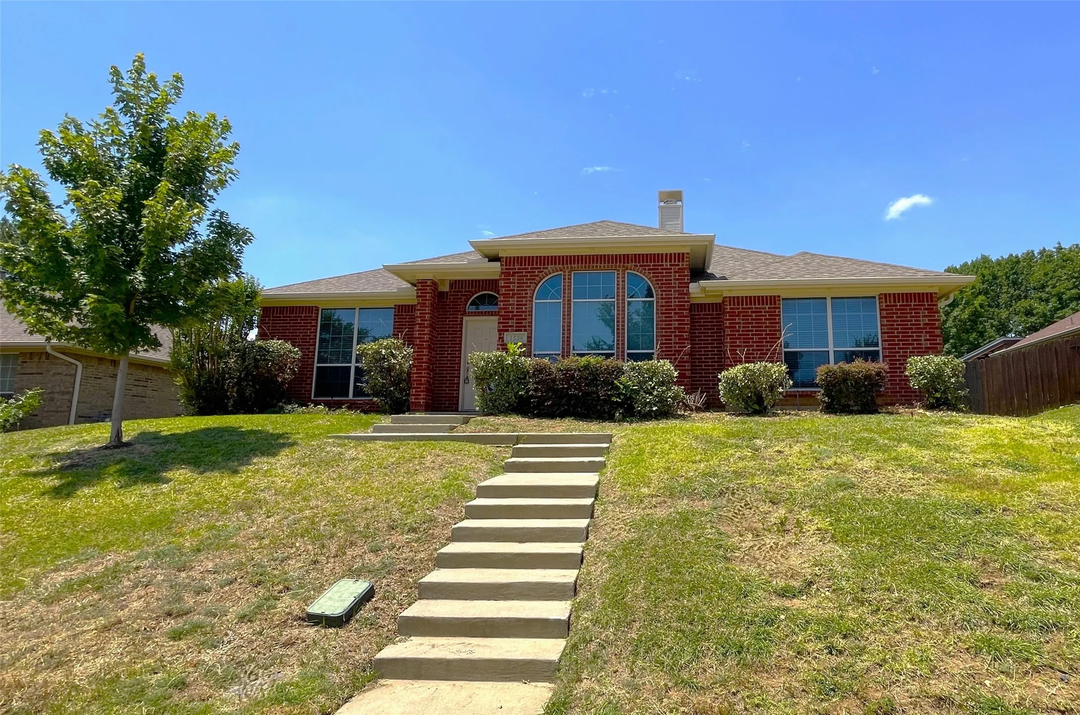 Single Family Residence For Rent in Denton County , 1534 Steamboat Trail, Lewisville, Texas 75077, 3 Bedroom, 2 Bathroom, 2 Garage spaces, 1,794 Sqft, built in 2005, mls#21394149, Real Estate Agent in Lewisville, Homes For Rent in Denton county, Homes For Rent in Lewisville, Realtor in Lewisville Texas, Real Estate Brokerage Independent Realty Texas, Luminita Cordes Realtor