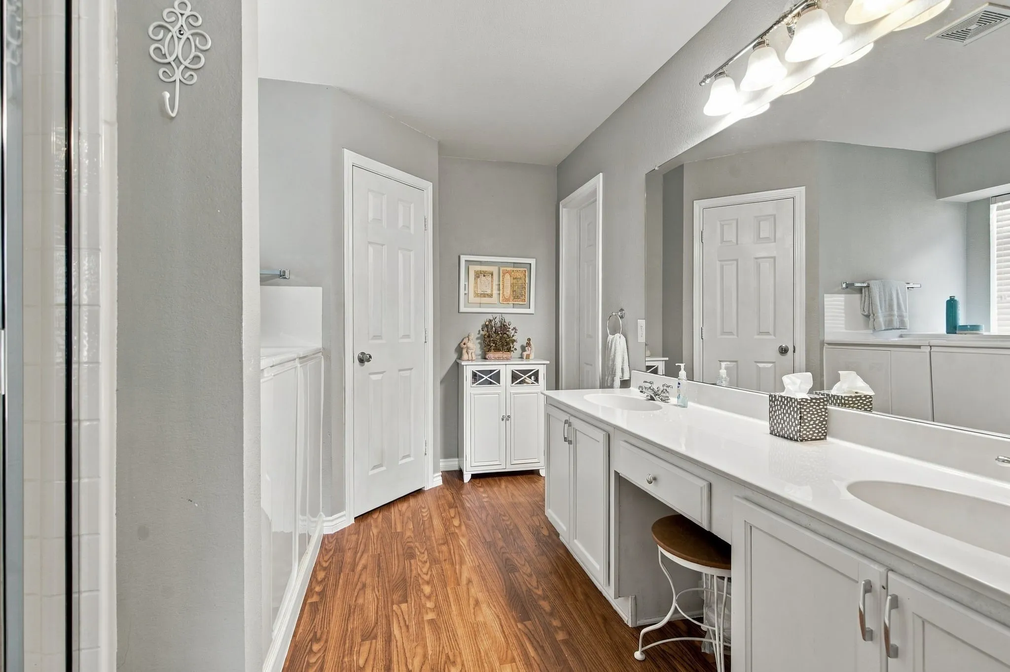 Single Family Residence For Sale in Denton County , 2412 Clubhouse Drive, Denton, Texas 76210, 3 Bedroom, 2 Bathroom, 2 Garage spaces, 1,676 Sqft, built in 2005, mls#21396956, Real Estate Agent in Denton, Homes For Sale in Denton county, Homes For Sale in Denton, Realtor in Denton Texas, Real Estate Brokerage Independent Realty Texas, Luminita Cordes Realtor