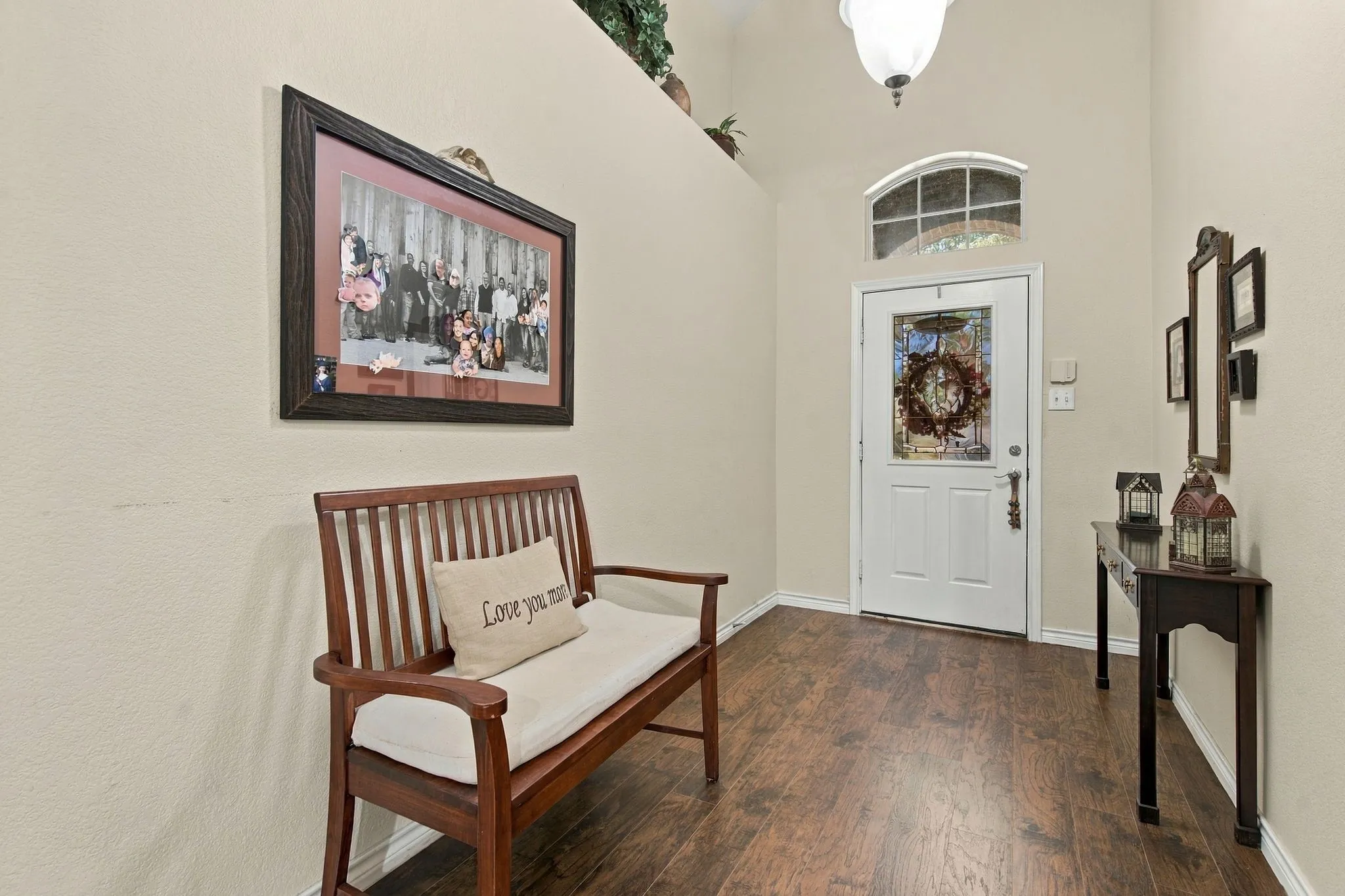 Single Family Residence For Sale in Denton County , 2412 Clubhouse Drive, Denton, Texas 76210, 3 Bedroom, 2 Bathroom, 2 Garage spaces, 1,676 Sqft, built in 2005, mls#21396956, Real Estate Agent in Denton, Homes For Sale in Denton county, Homes For Sale in Denton, Realtor in Denton Texas, Real Estate Brokerage Independent Realty Texas, Luminita Cordes Realtor