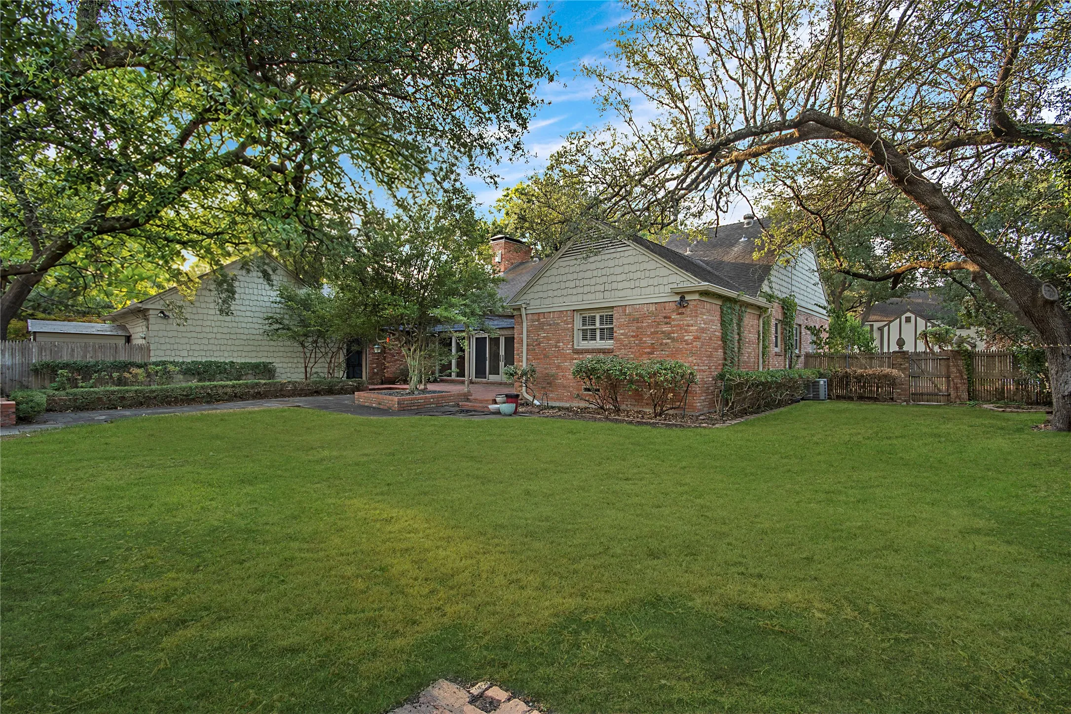 Improved Land For Sale in Dallas County , 5859 Colhurst Street, Dallas, Texas 75230, 0, 0, Garage spaces, 0 Sqft, built in 1956, mls#21397033, Real Estate Agent in Dallas, Homes For Sale in Dallas county, Homes For Sale in Dallas, Realtor in Dallas Texas, Real Estate Brokerage Independent Realty Texas, Luminita Cordes Realtor