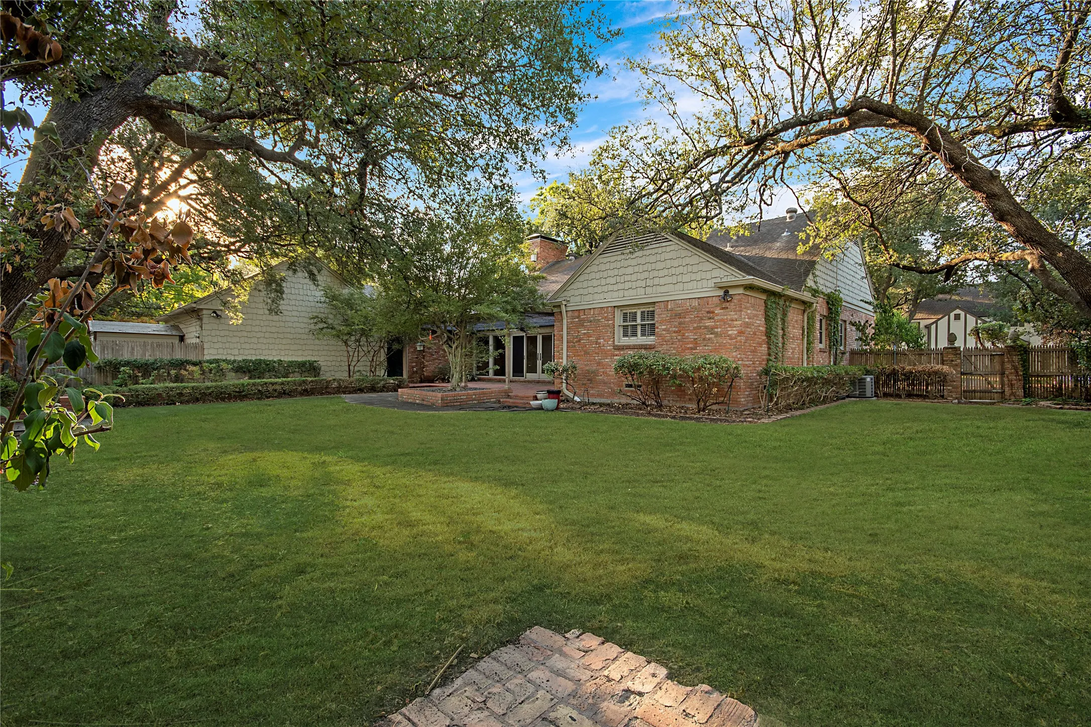 Improved Land For Sale in Dallas County , 5859 Colhurst Street, Dallas, Texas 75230, 0, 0, Garage spaces, 0 Sqft, built in 1956, mls#21397033, Real Estate Agent in Dallas, Homes For Sale in Dallas county, Homes For Sale in Dallas, Realtor in Dallas Texas, Real Estate Brokerage Independent Realty Texas, Luminita Cordes Realtor