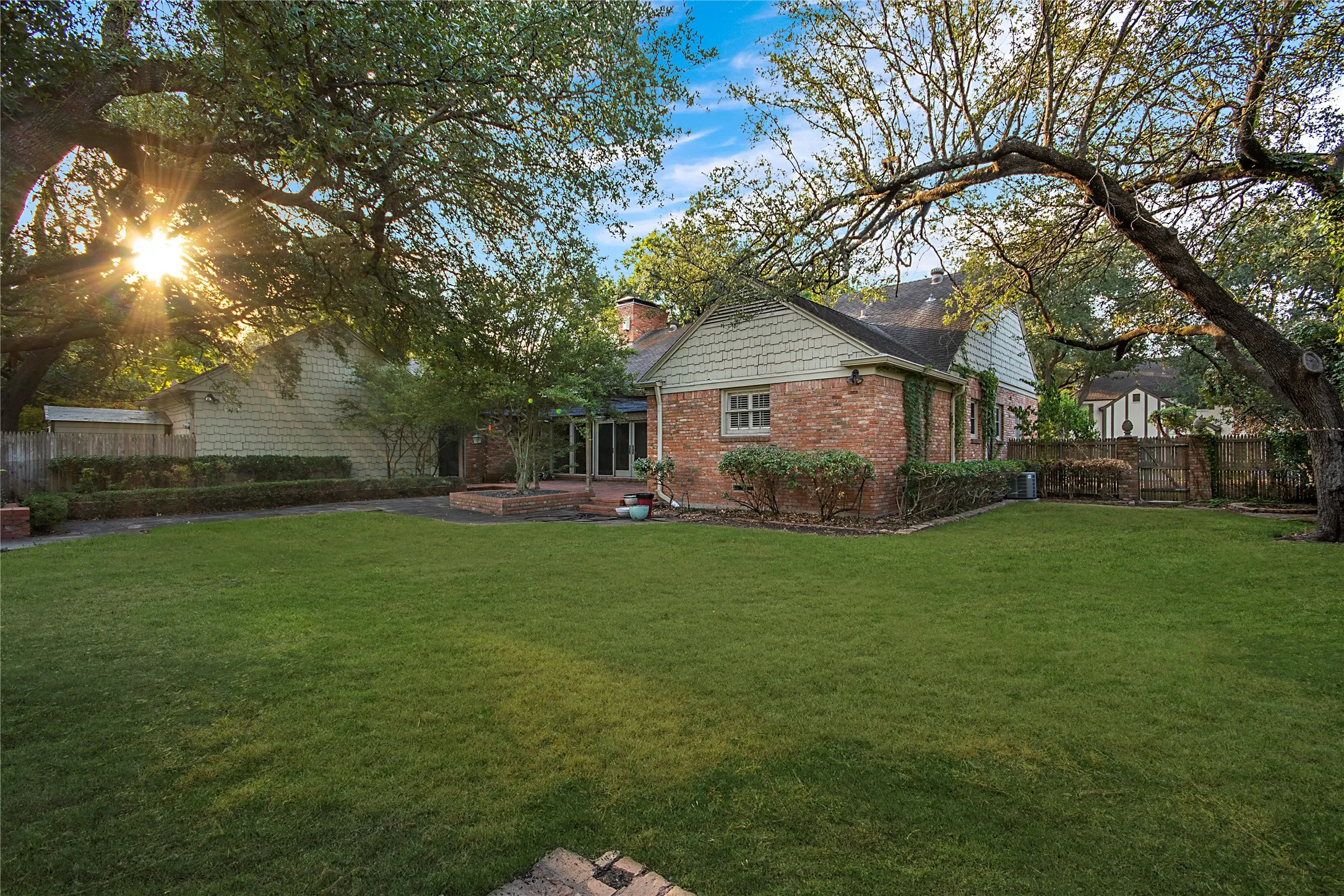 Improved Land For Sale in Dallas County , 5859 Colhurst Street, Dallas, Texas 75230, 0, 0, Garage spaces, 0 Sqft, built in 1956, mls#21397033, Real Estate Agent in Dallas, Homes For Sale in Dallas county, Homes For Sale in Dallas, Realtor in Dallas Texas, Real Estate Brokerage Independent Realty Texas, Luminita Cordes Realtor