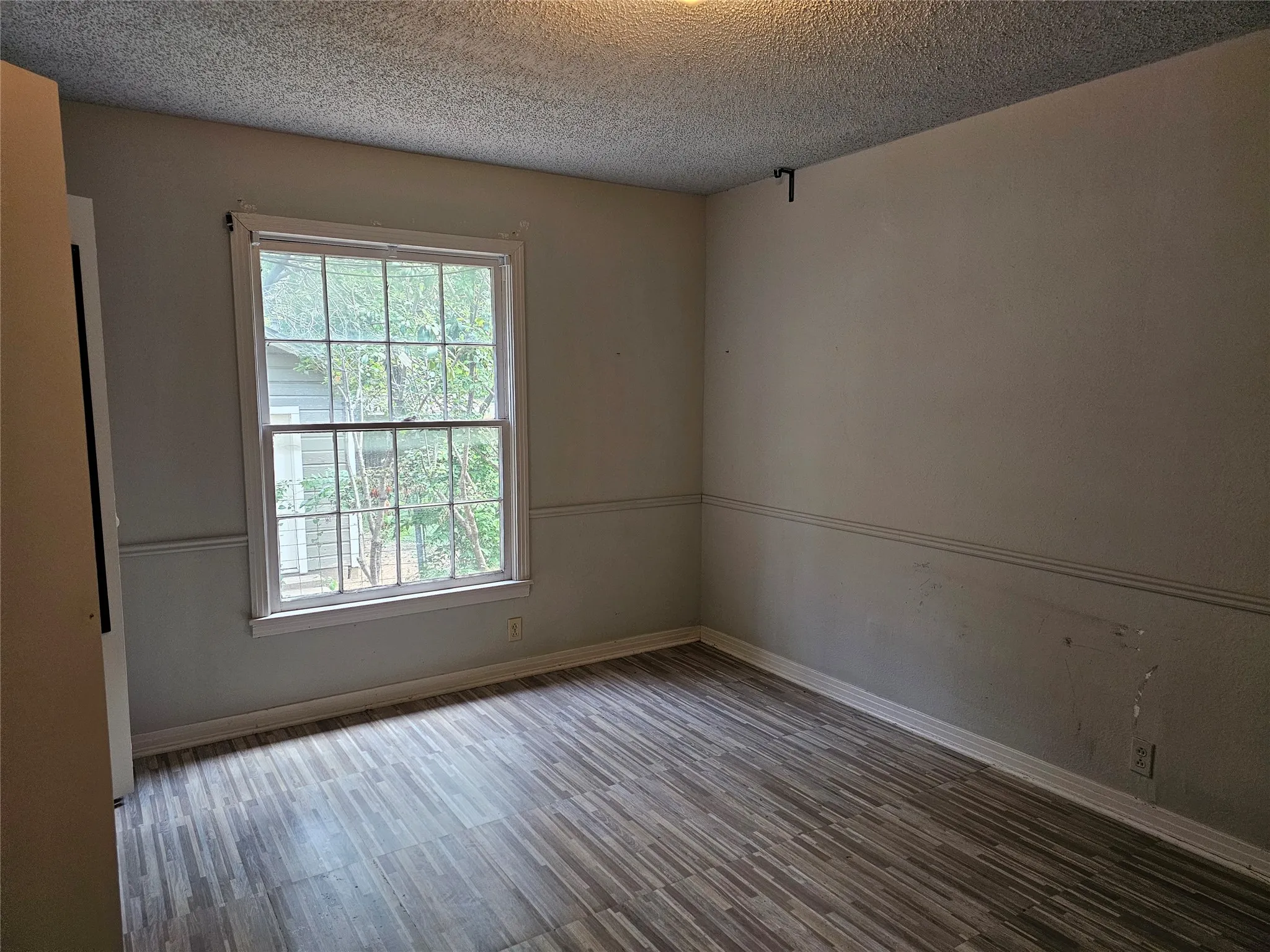 Triplex For Sale in Denton County , 2515 Denison Street home/A & B, Denton, Texas 76201, 3 Bedroom, 3 Bathroom, Garage spaces, 0 Sqft, built in 1965, mls#21381057, Real Estate Agent in Denton, Homes For Sale in Denton county, Homes For Sale in Denton, Realtor in Denton Texas, Real Estate Brokerage Independent Realty Texas, Luminita Cordes Realtor