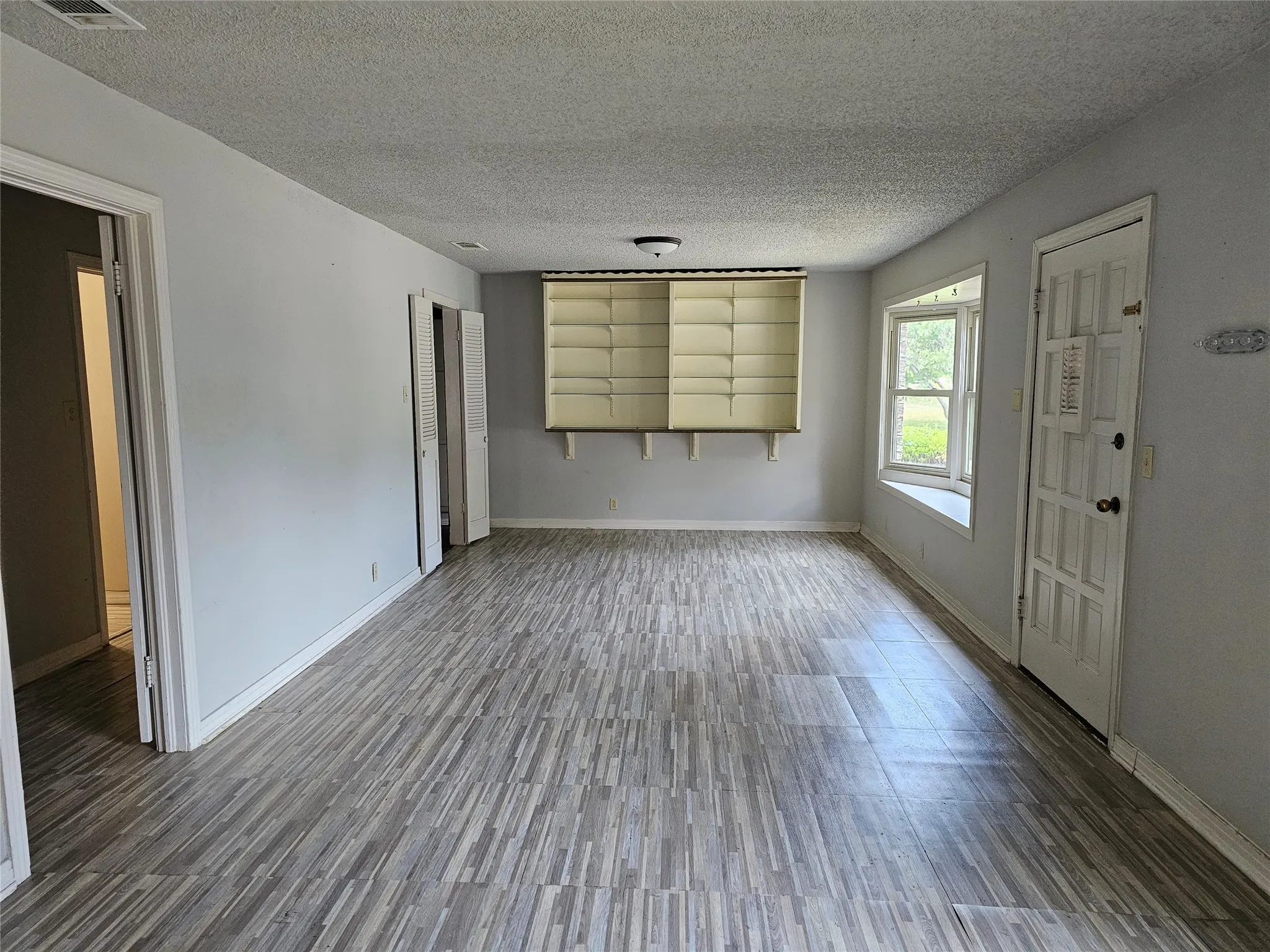 Triplex For Sale in Denton County , 2515 Denison Street home/A & B, Denton, Texas 76201, 3 Bedroom, 3 Bathroom, Garage spaces, 0 Sqft, built in 1965, mls#21381057, Real Estate Agent in Denton, Homes For Sale in Denton county, Homes For Sale in Denton, Realtor in Denton Texas, Real Estate Brokerage Independent Realty Texas, Luminita Cordes Realtor