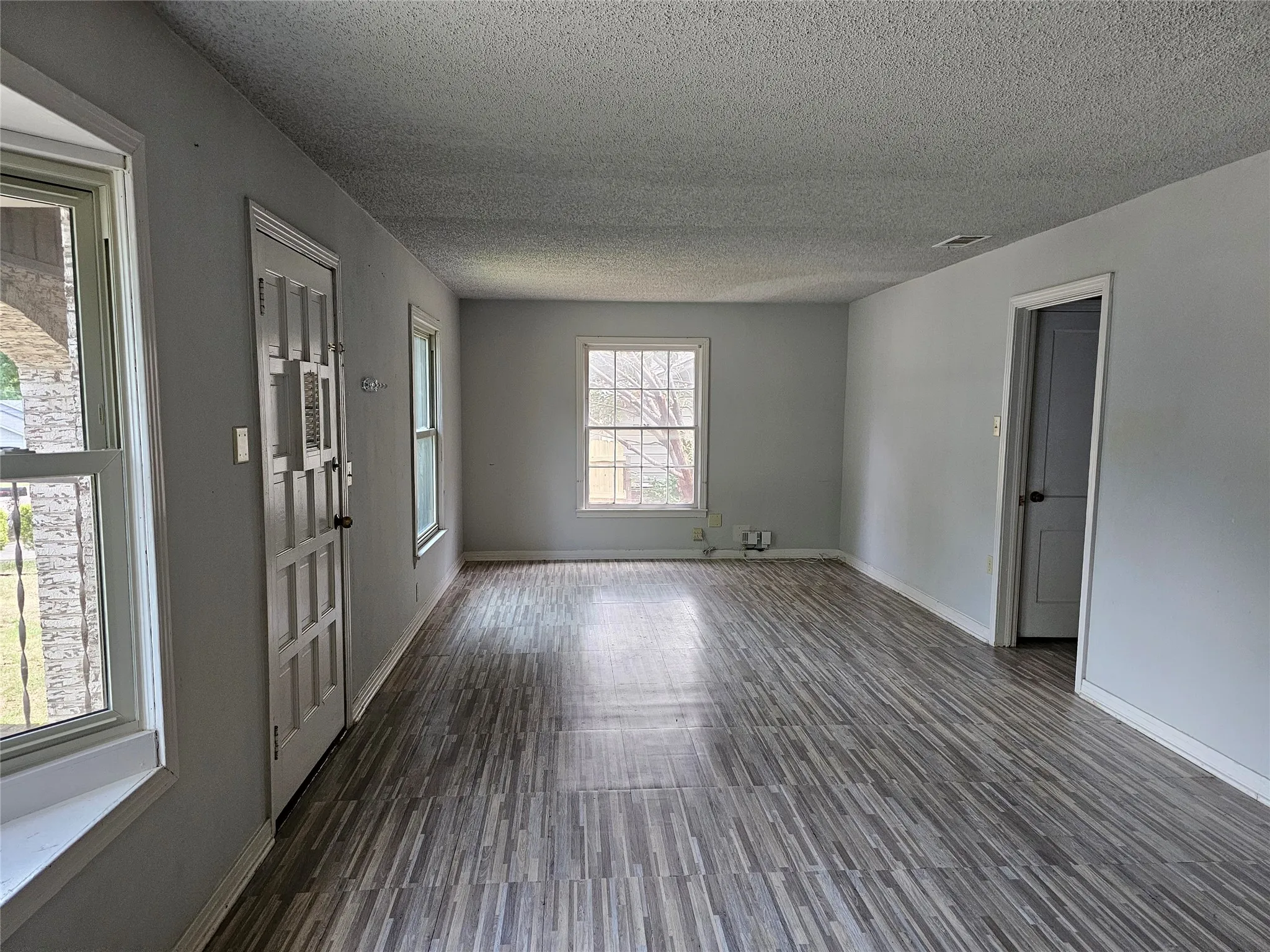 Triplex For Sale in Denton County , 2515 Denison Street home/A & B, Denton, Texas 76201, 3 Bedroom, 3 Bathroom, Garage spaces, 0 Sqft, built in 1965, mls#21381057, Real Estate Agent in Denton, Homes For Sale in Denton county, Homes For Sale in Denton, Realtor in Denton Texas, Real Estate Brokerage Independent Realty Texas, Luminita Cordes Realtor