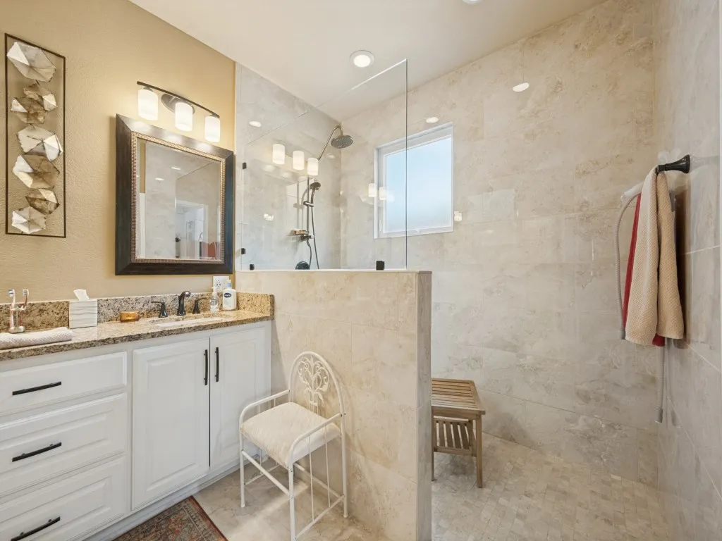 Single Family Residence For Sale in Tarrant County , 9124 Chardin Park Drive, Fort Worth, Texas 76244, 3 Bedroom, 3 Bathroom, 2 Garage spaces, 2,684 Sqft, built in 2002, mls#21394991, Real Estate Agent in Fort Worth, Homes For Sale in Tarrant county, Homes For Sale in Fort Worth, Realtor in Fort Worth Texas, Real Estate Brokerage Independent Realty Texas, Luminita Cordes Realtor