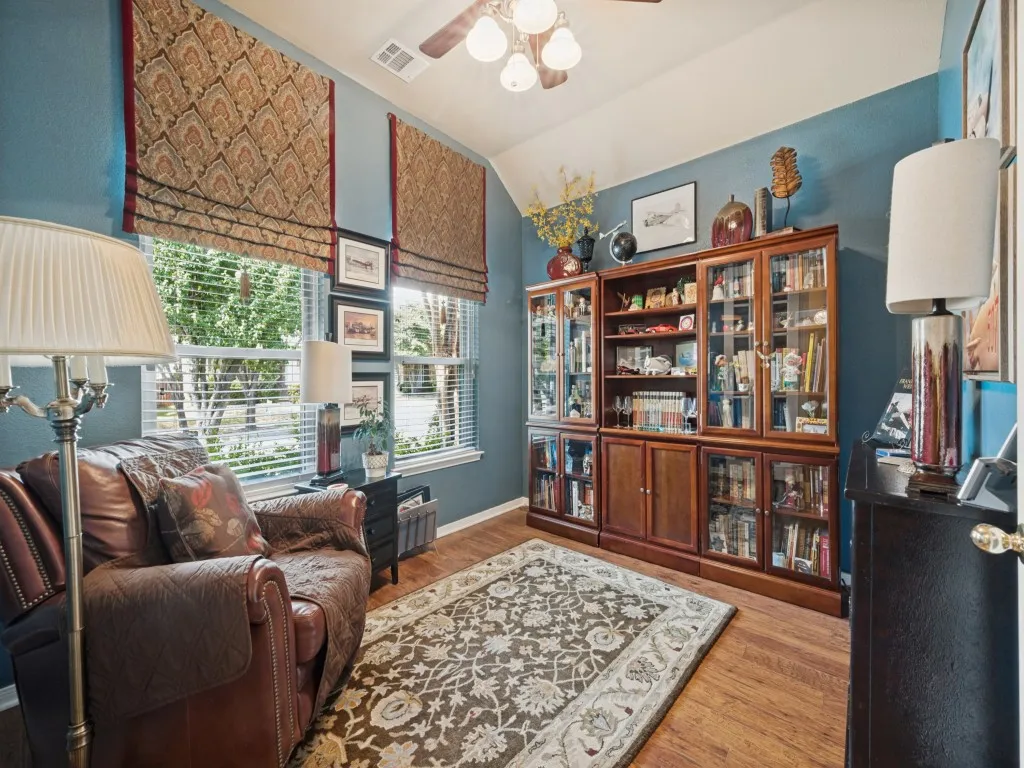 Single Family Residence For Sale in Tarrant County , 9124 Chardin Park Drive, Fort Worth, Texas 76244, 3 Bedroom, 3 Bathroom, 2 Garage spaces, 2,684 Sqft, built in 2002, mls#21394991, Real Estate Agent in Fort Worth, Homes For Sale in Tarrant county, Homes For Sale in Fort Worth, Realtor in Fort Worth Texas, Real Estate Brokerage Independent Realty Texas, Luminita Cordes Realtor