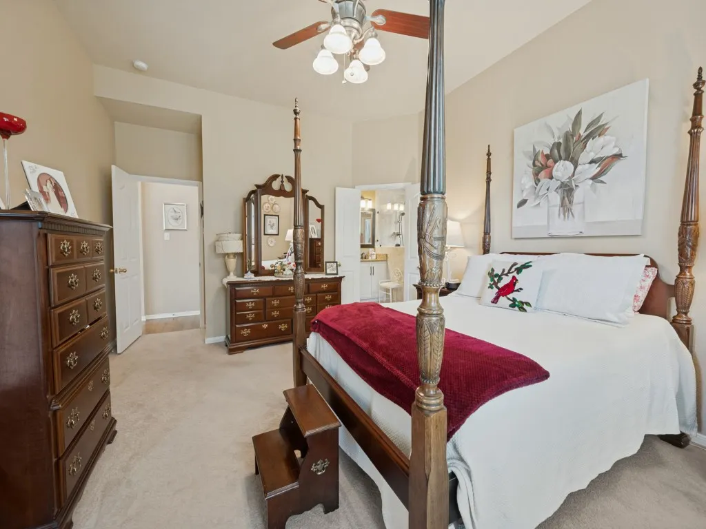Single Family Residence For Sale in Tarrant County , 9124 Chardin Park Drive, Fort Worth, Texas 76244, 3 Bedroom, 3 Bathroom, 2 Garage spaces, 2,684 Sqft, built in 2002, mls#21394991, Real Estate Agent in Fort Worth, Homes For Sale in Tarrant county, Homes For Sale in Fort Worth, Realtor in Fort Worth Texas, Real Estate Brokerage Independent Realty Texas, Luminita Cordes Realtor