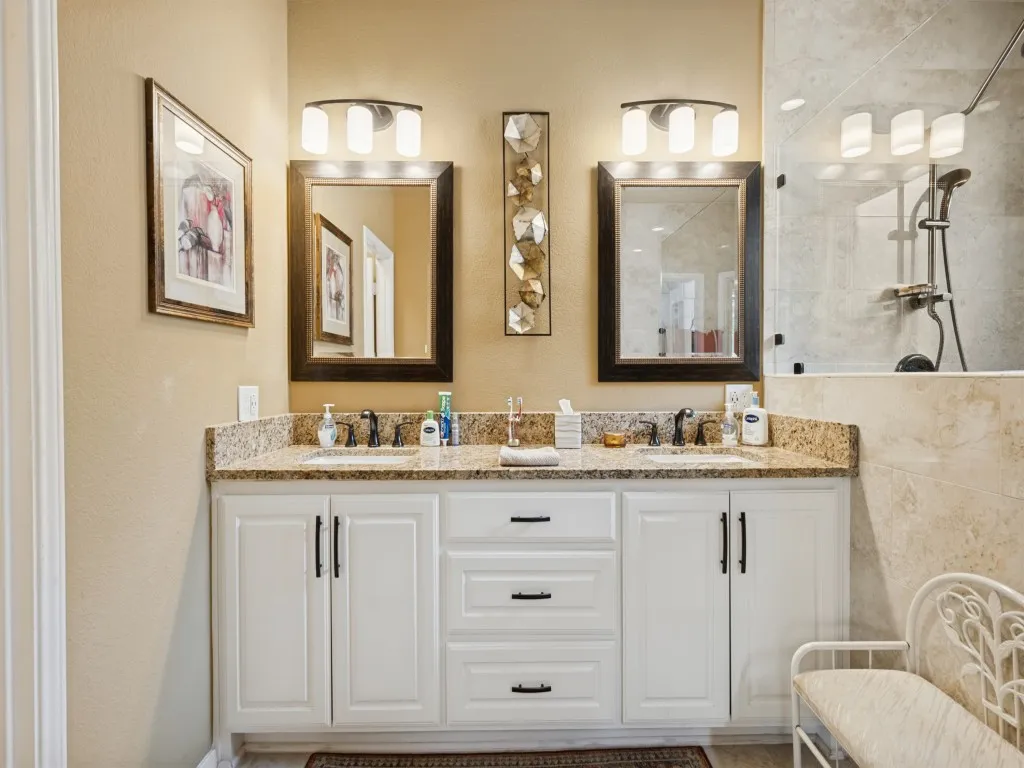 Single Family Residence For Sale in Tarrant County , 9124 Chardin Park Drive, Fort Worth, Texas 76244, 3 Bedroom, 3 Bathroom, 2 Garage spaces, 2,684 Sqft, built in 2002, mls#21394991, Real Estate Agent in Fort Worth, Homes For Sale in Tarrant county, Homes For Sale in Fort Worth, Realtor in Fort Worth Texas, Real Estate Brokerage Independent Realty Texas, Luminita Cordes Realtor
