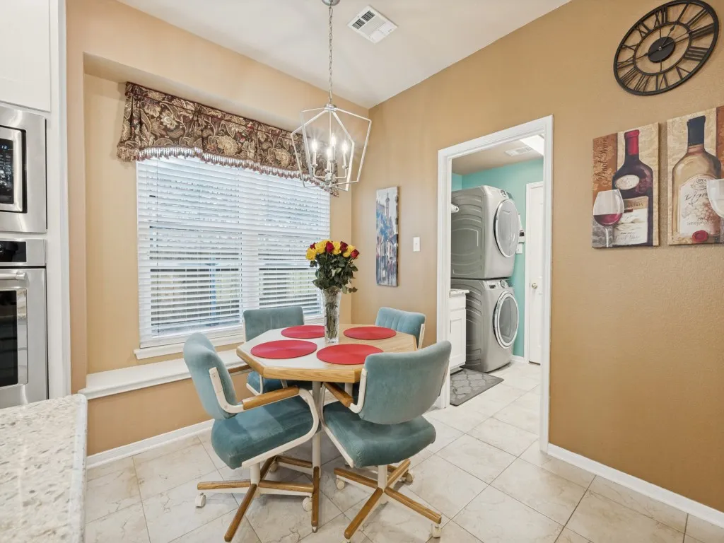 Single Family Residence For Sale in Tarrant County , 9124 Chardin Park Drive, Fort Worth, Texas 76244, 3 Bedroom, 3 Bathroom, 2 Garage spaces, 2,684 Sqft, built in 2002, mls#21394991, Real Estate Agent in Fort Worth, Homes For Sale in Tarrant county, Homes For Sale in Fort Worth, Realtor in Fort Worth Texas, Real Estate Brokerage Independent Realty Texas, Luminita Cordes Realtor