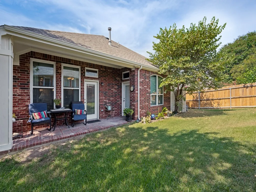 Single Family Residence For Sale in Tarrant County , 9124 Chardin Park Drive, Fort Worth, Texas 76244, 3 Bedroom, 3 Bathroom, 2 Garage spaces, 2,684 Sqft, built in 2002, mls#21394991, Real Estate Agent in Fort Worth, Homes For Sale in Tarrant county, Homes For Sale in Fort Worth, Realtor in Fort Worth Texas, Real Estate Brokerage Independent Realty Texas, Luminita Cordes Realtor